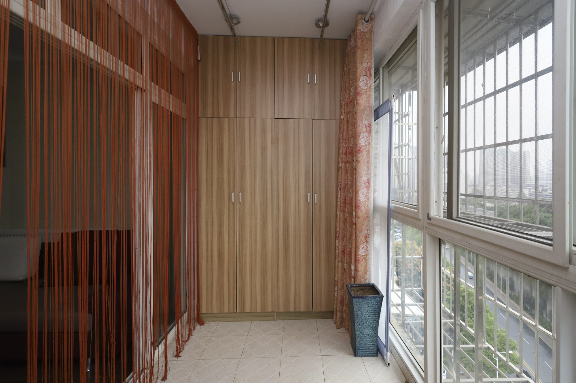 金色山庄  2室2厅1卫    82.0万阳台