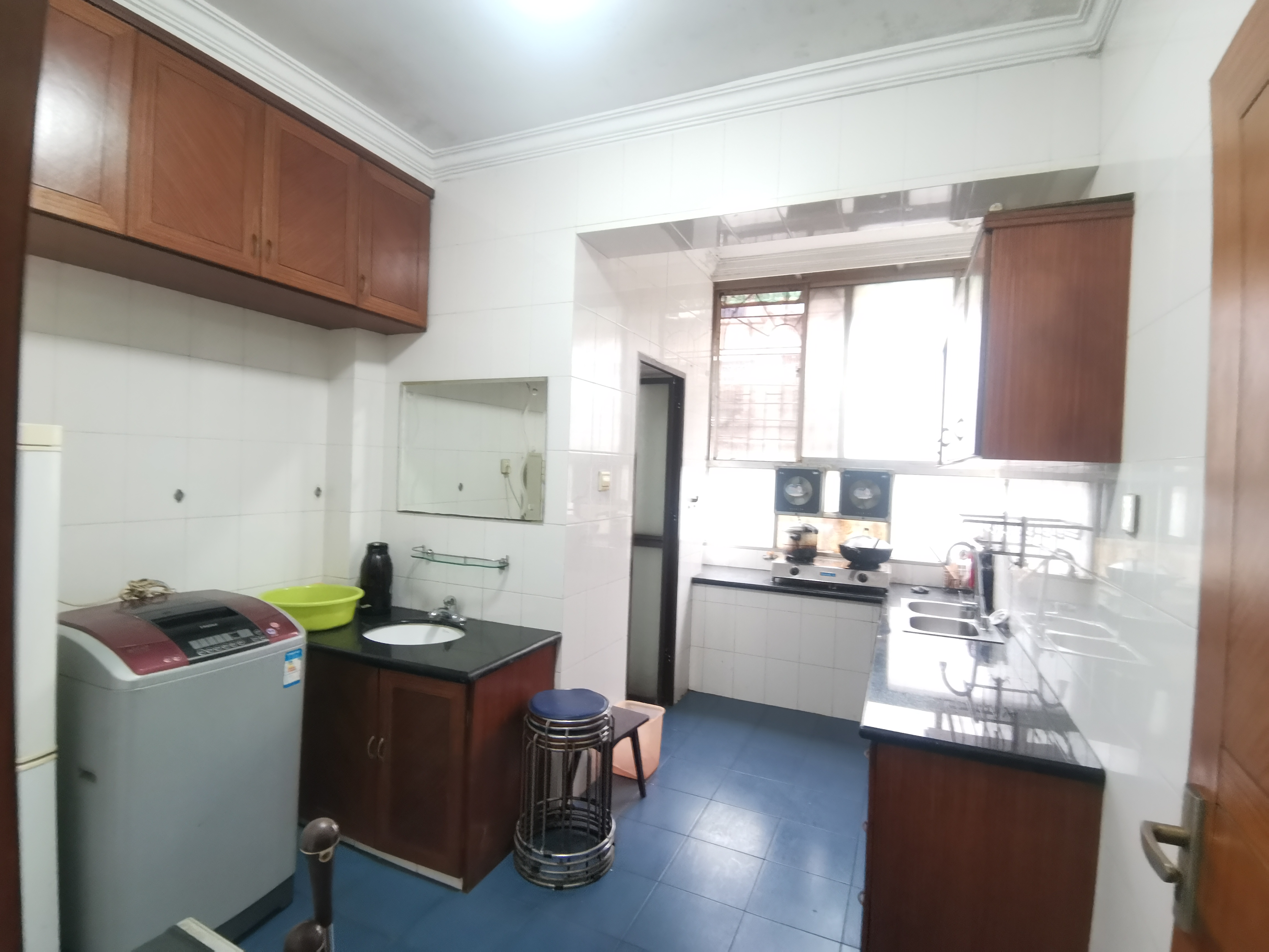 工商银行娄底总行老家属楼 3室2厅2卫 1300.00元/月 工商银行娄底总行老家属楼 3室2厅2卫 1300.00元/月室内图