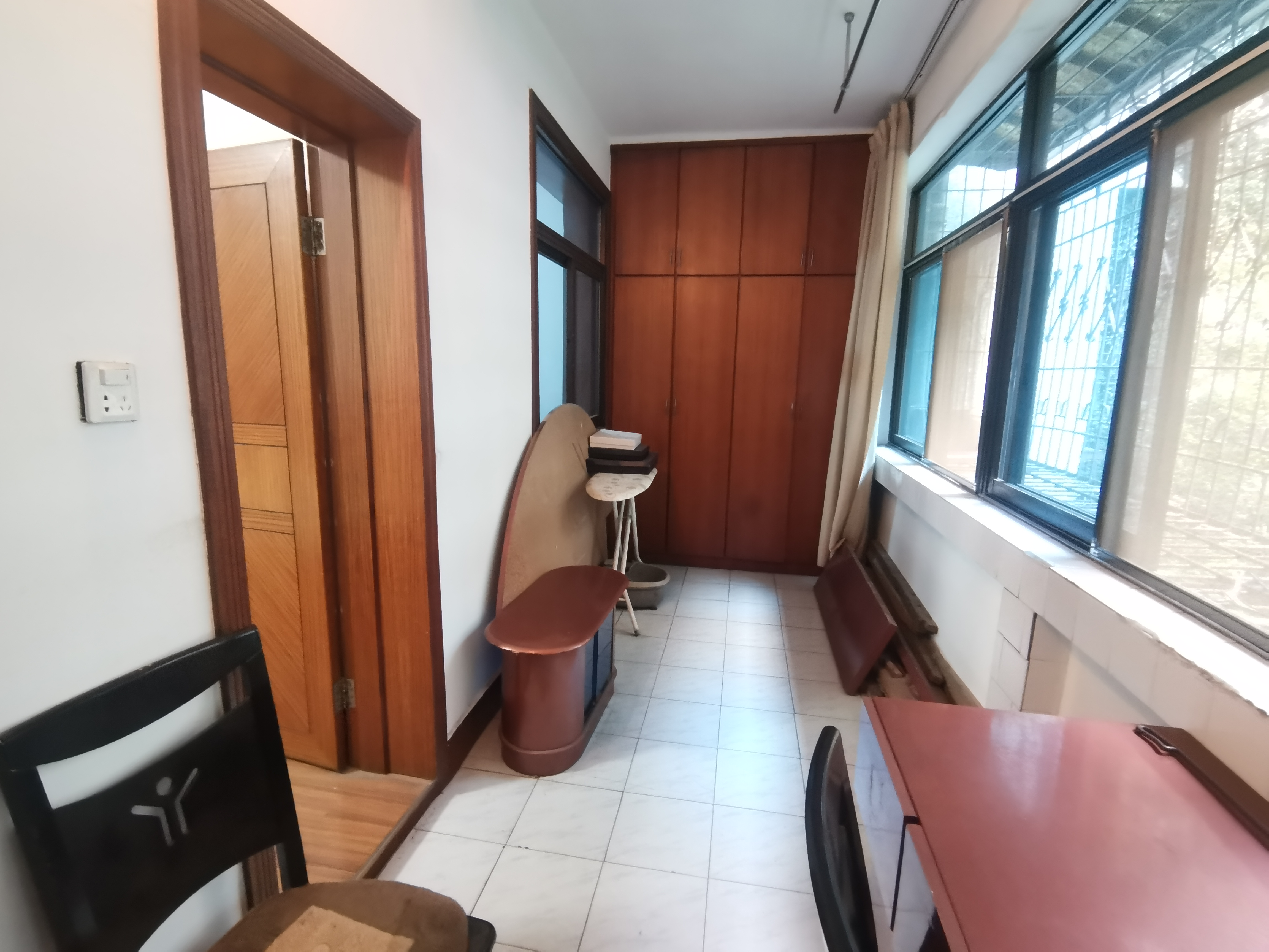 工商银行娄底总行老家属楼 3室2厅2卫 1300.00元/月 工商银行娄底总行老家属楼 3室2厅2卫 1300.00元/月室内图