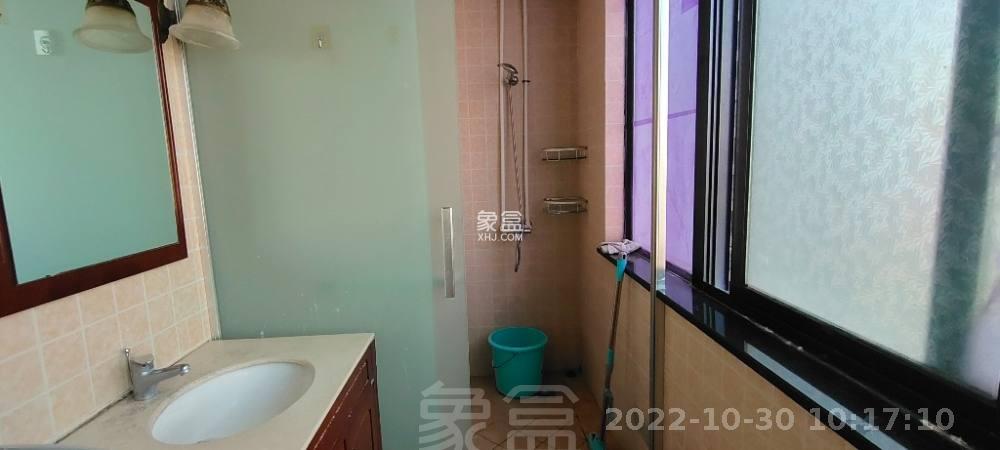 中央商业广场  1室1厅1卫   1500.00元/月室内图