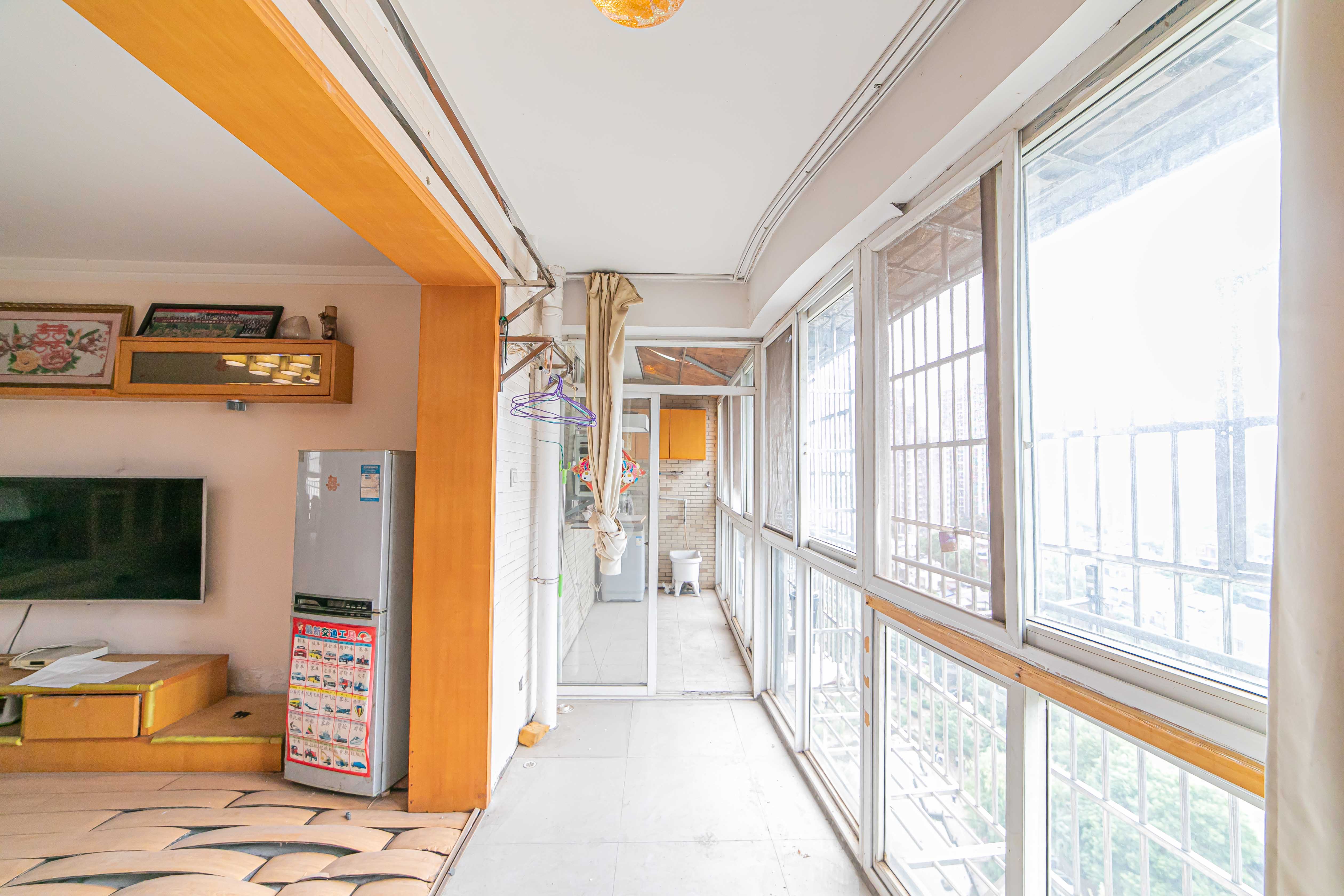 幸福里（幸福里一期）  3室2厅1卫   59.80万阳台