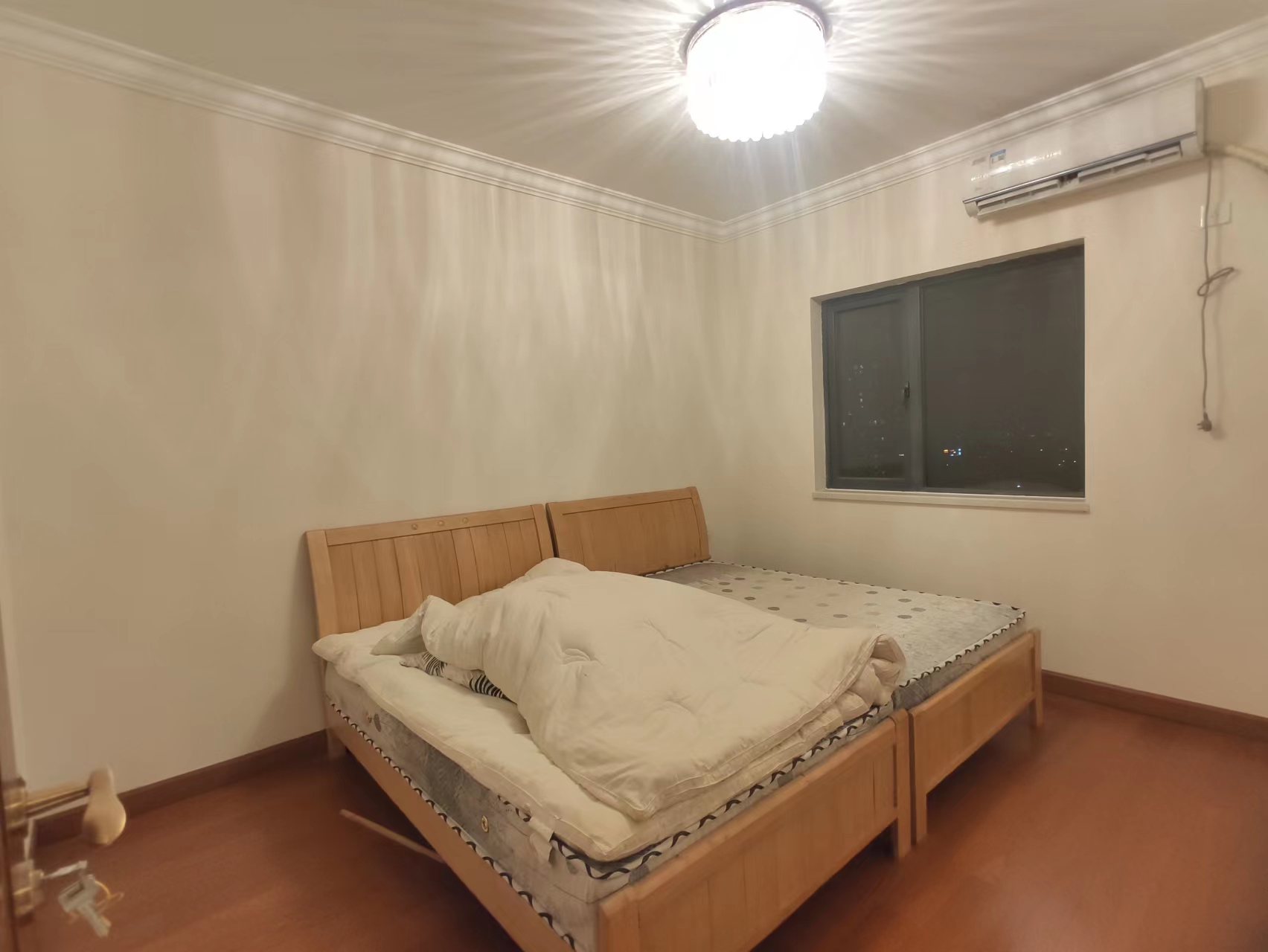 恒大华府 4室2厅2卫 170.00万 恒大华府 4室2厅2卫 170.00万室内图