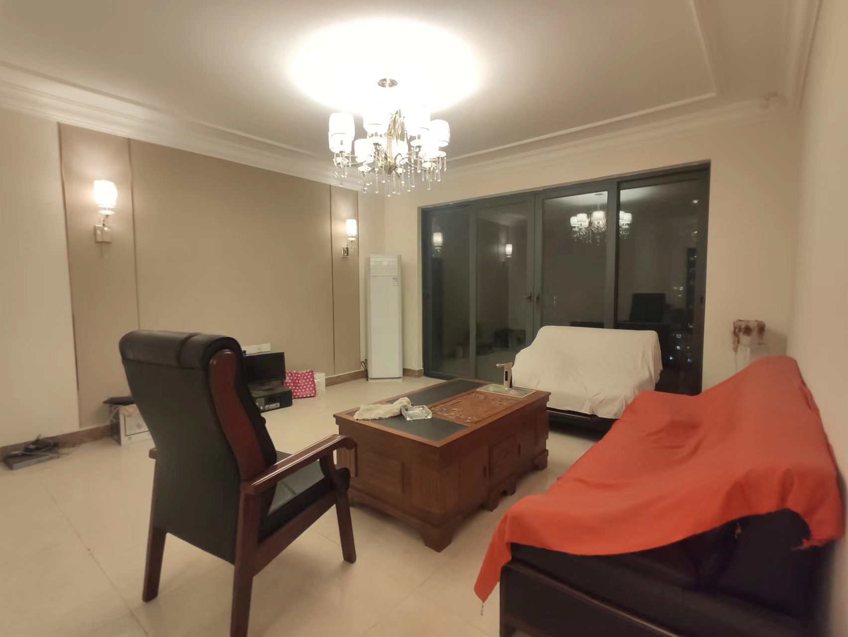 恒大华府 4室2厅2卫 170.00万 恒大华府 4室2厅2卫 170.00万室内图