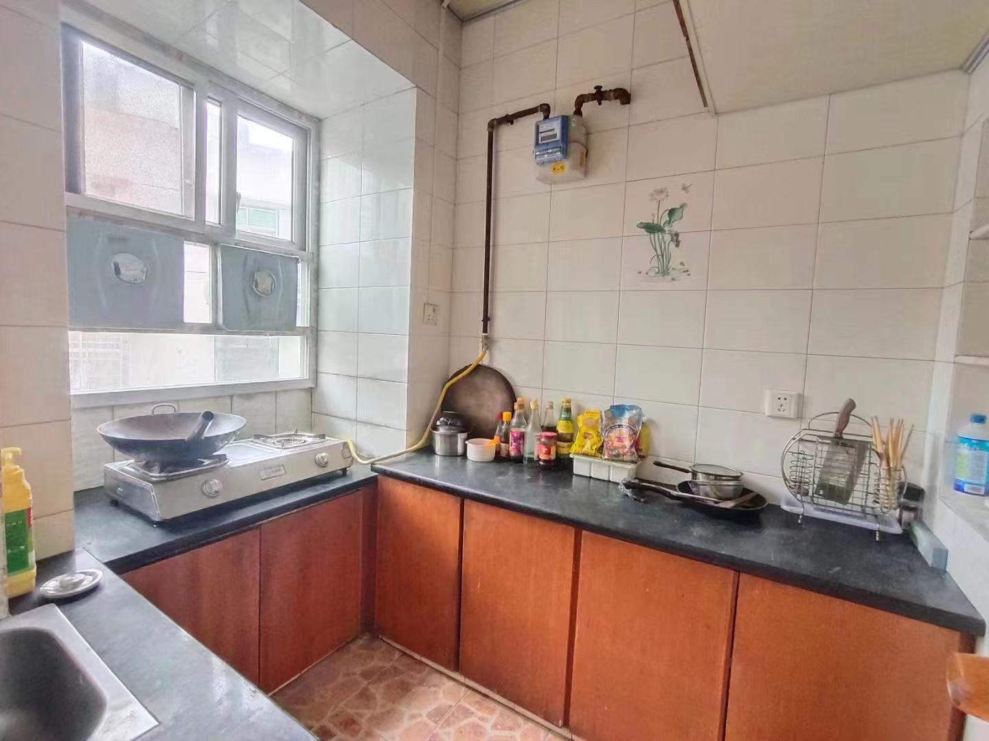 建设中路散盘 2室2厅1卫 30.00万 建设中路散盘 2室2厅1卫 30.00万室内图