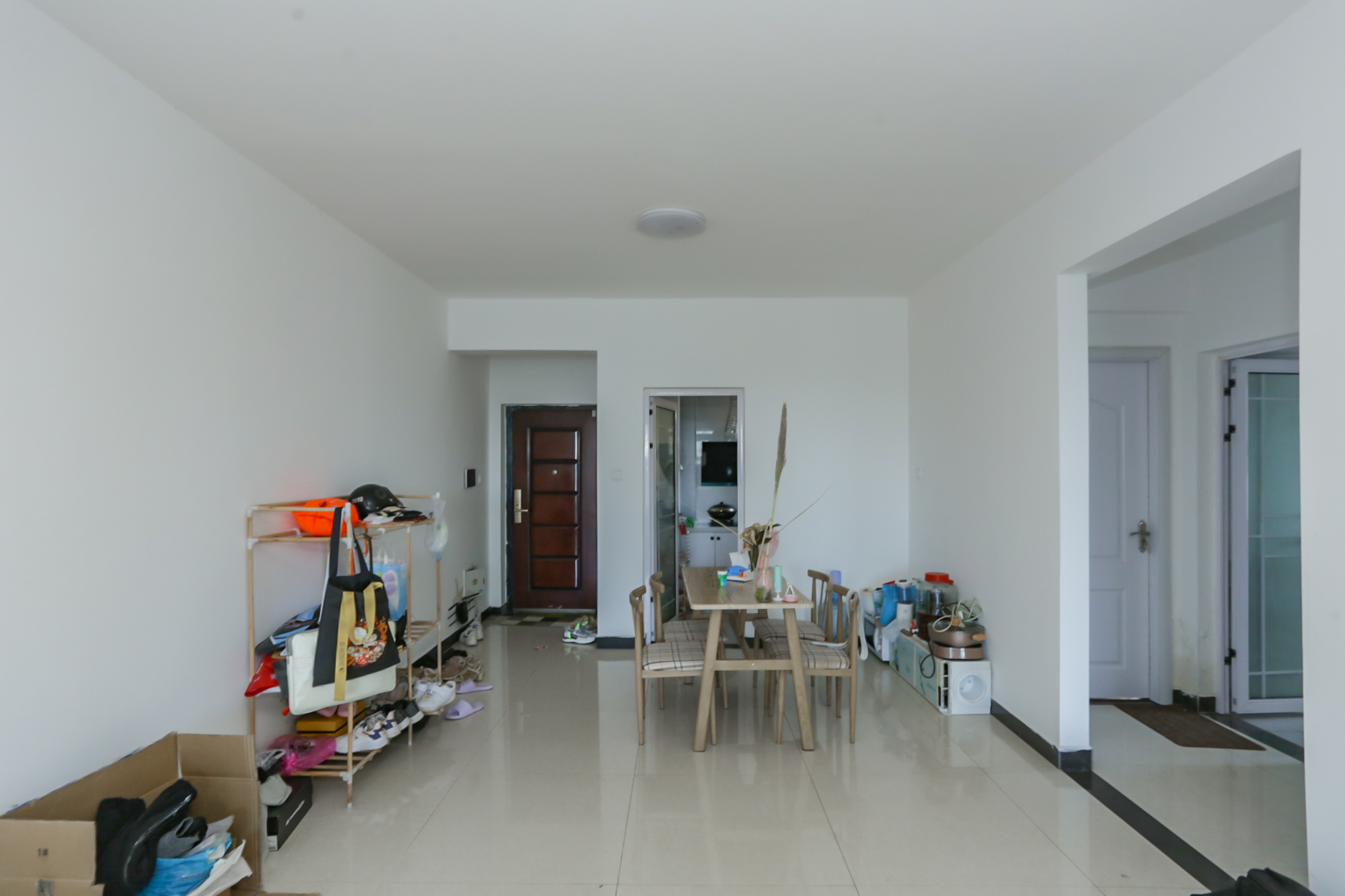 中一九骏（枫桥苑）  3室2厅1卫    95.0万客厅