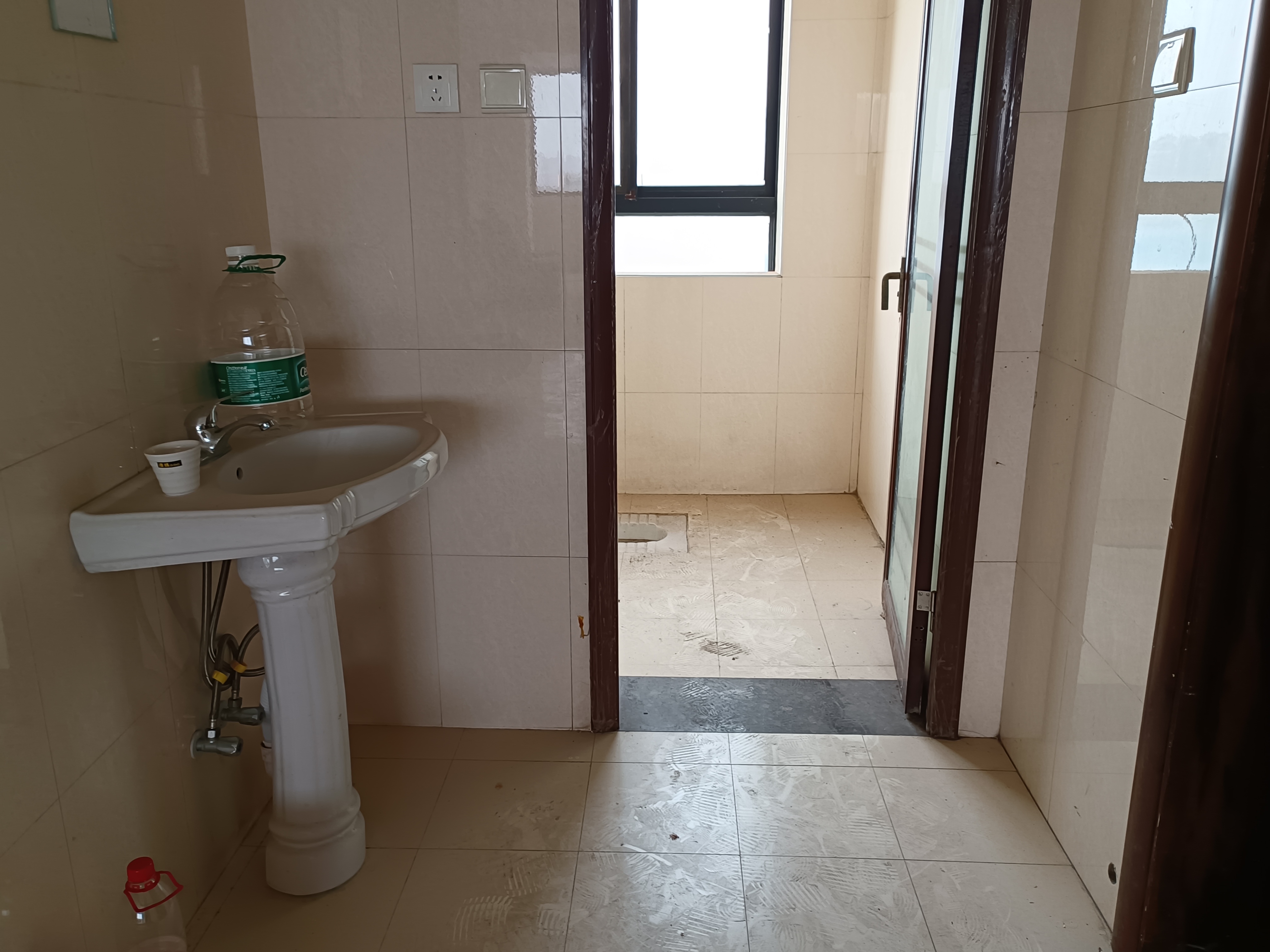 天台玉苑  3室2厅2卫    45.0万 天台玉苑  3室2厅2卫    45.0万室内图