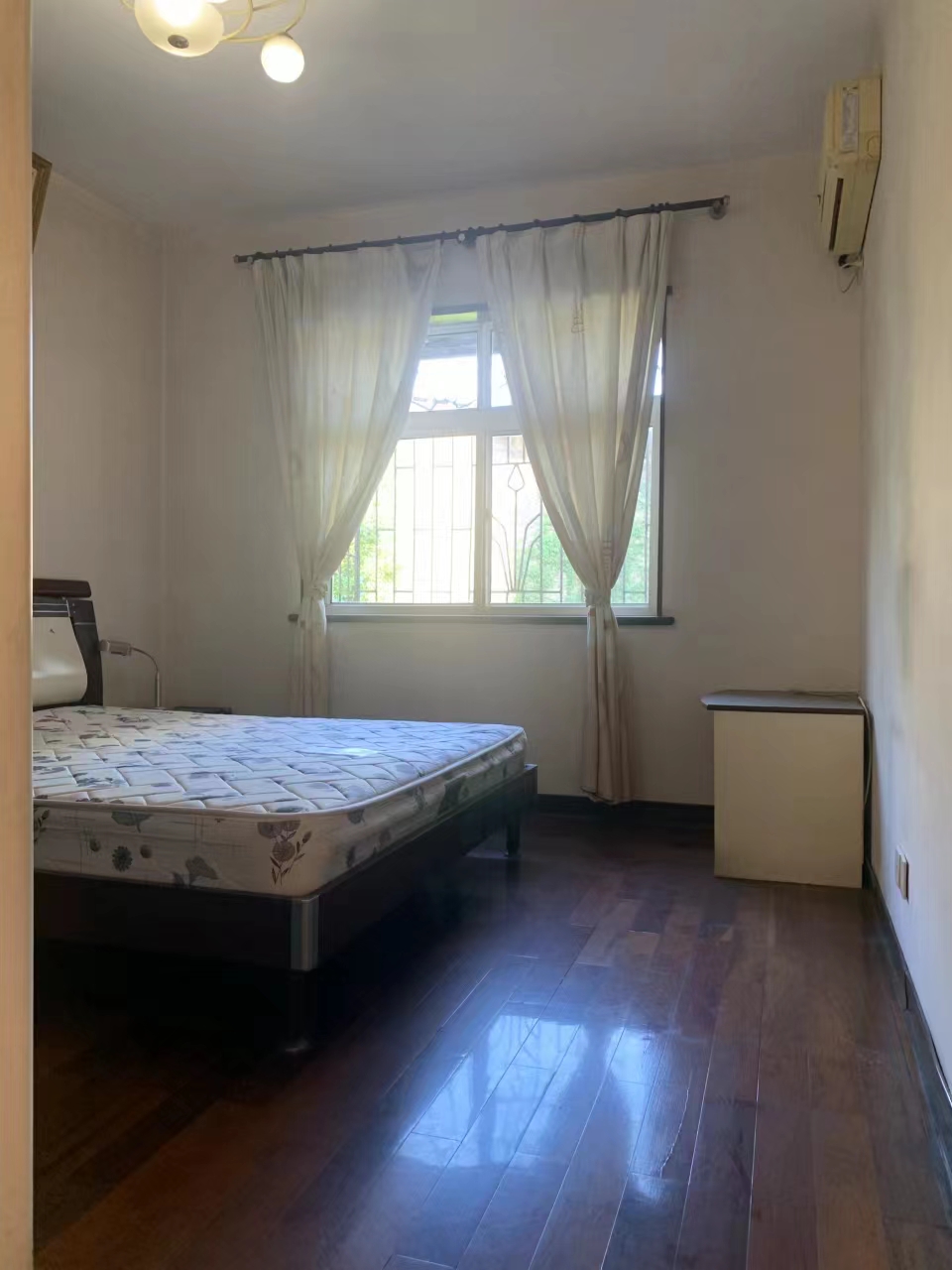 华湘苑 4室2厅2卫 32.8万 华湘苑 4室2厅2卫 32.8万室内图