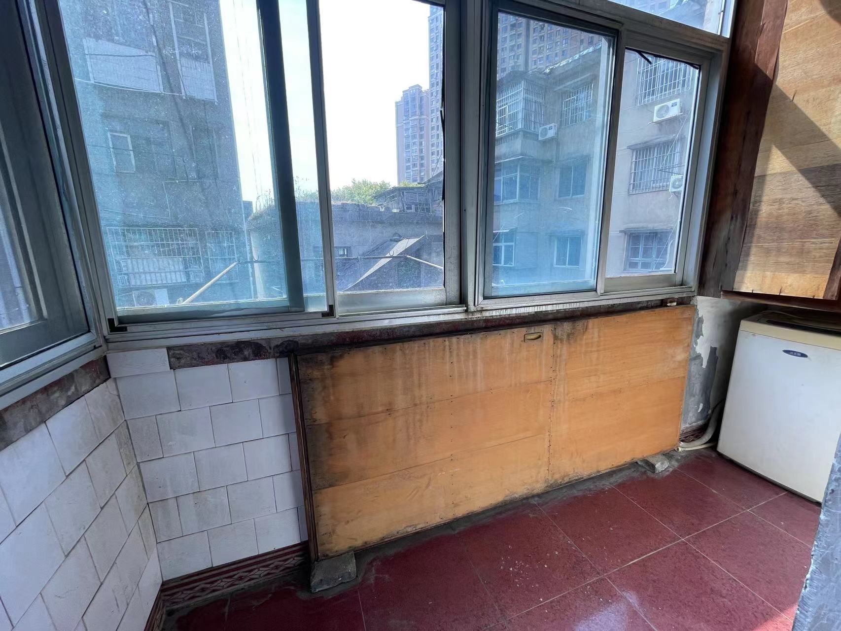 塑料五厂 2室1厅1卫 12.0万 塑料五厂 2室1厅1卫 12.0万室内图