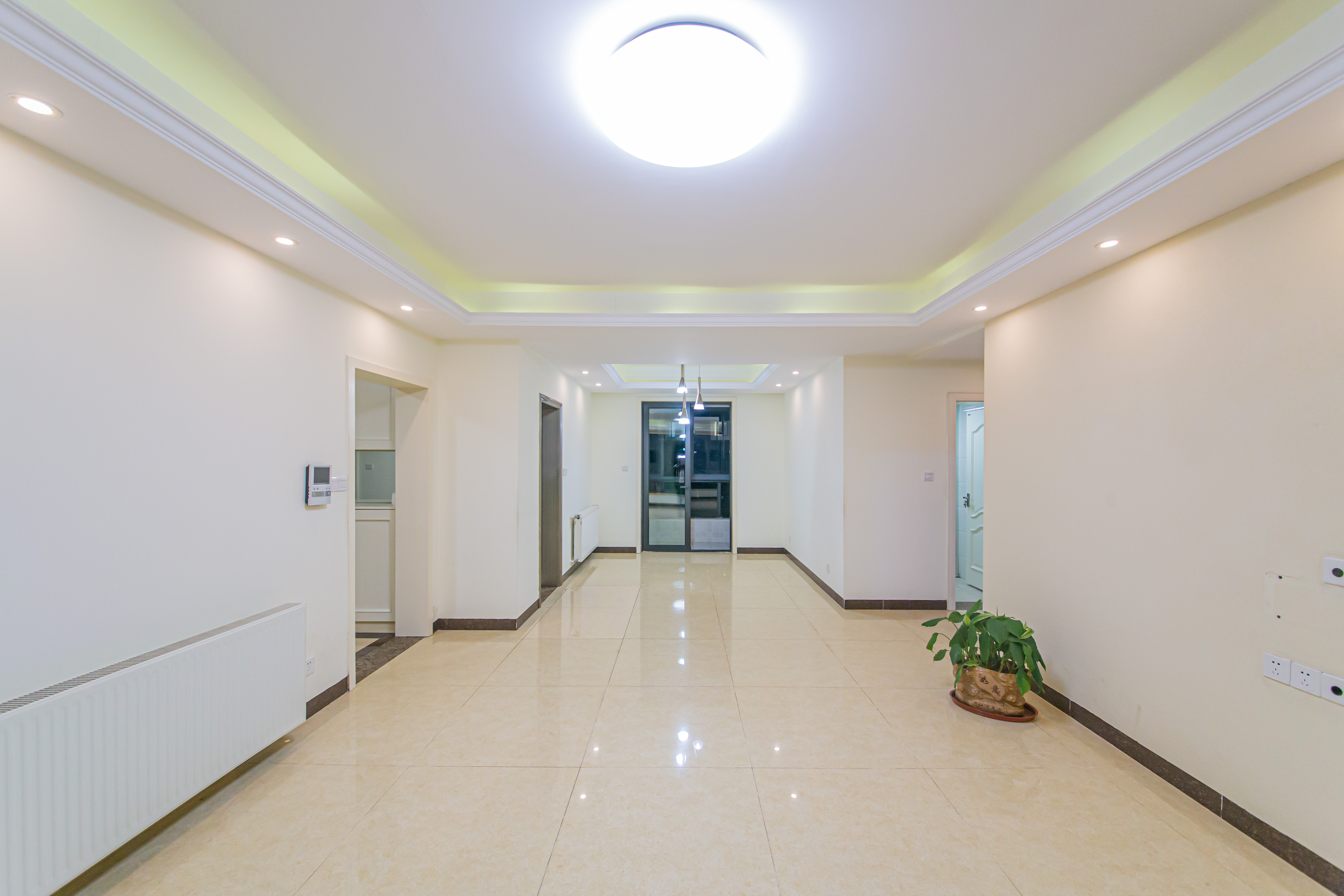 湘江雅颂居  3室2厅2卫    183.0万客厅