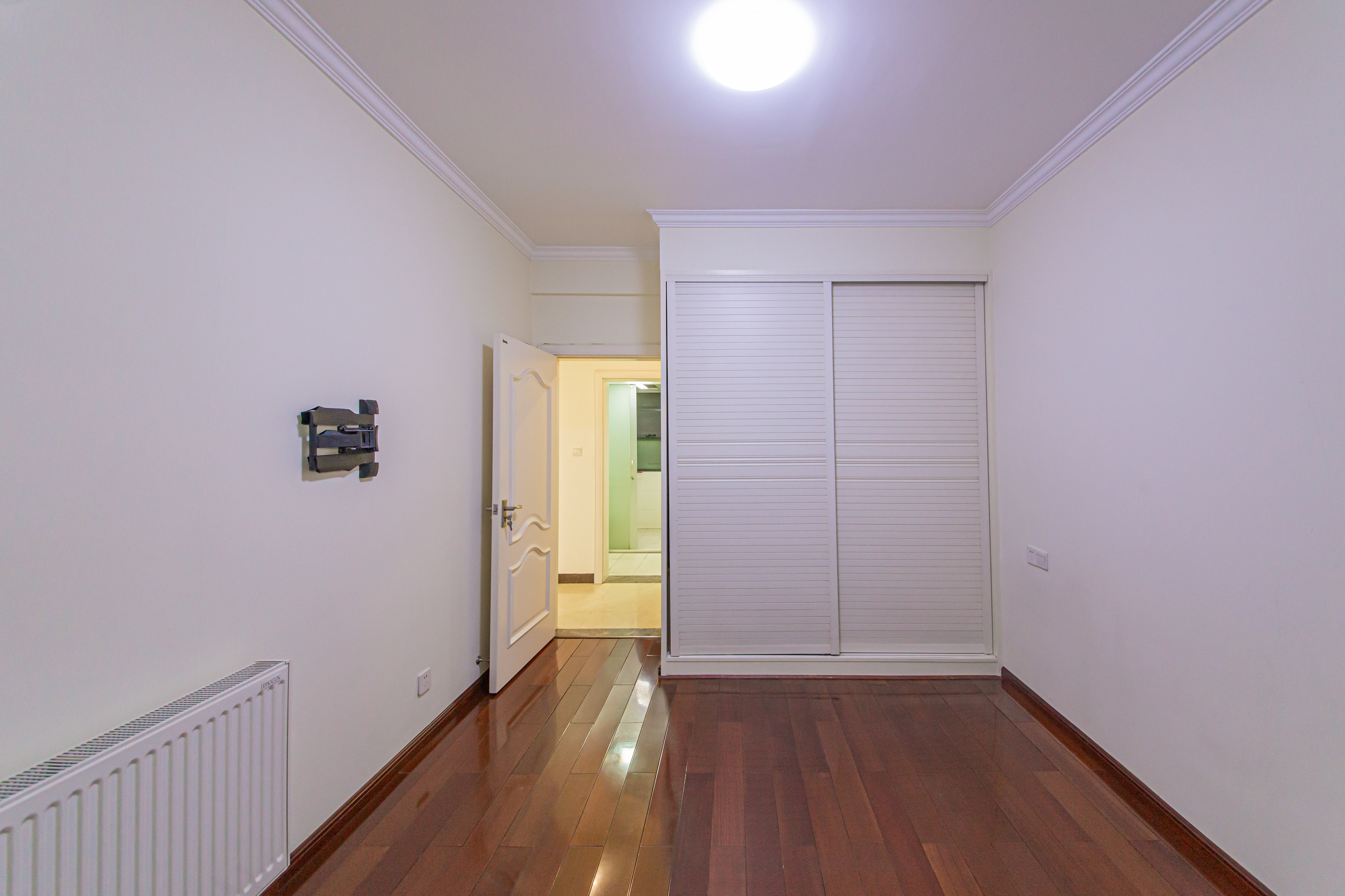 湘江雅颂居  3室2厅2卫    183.0万卧室