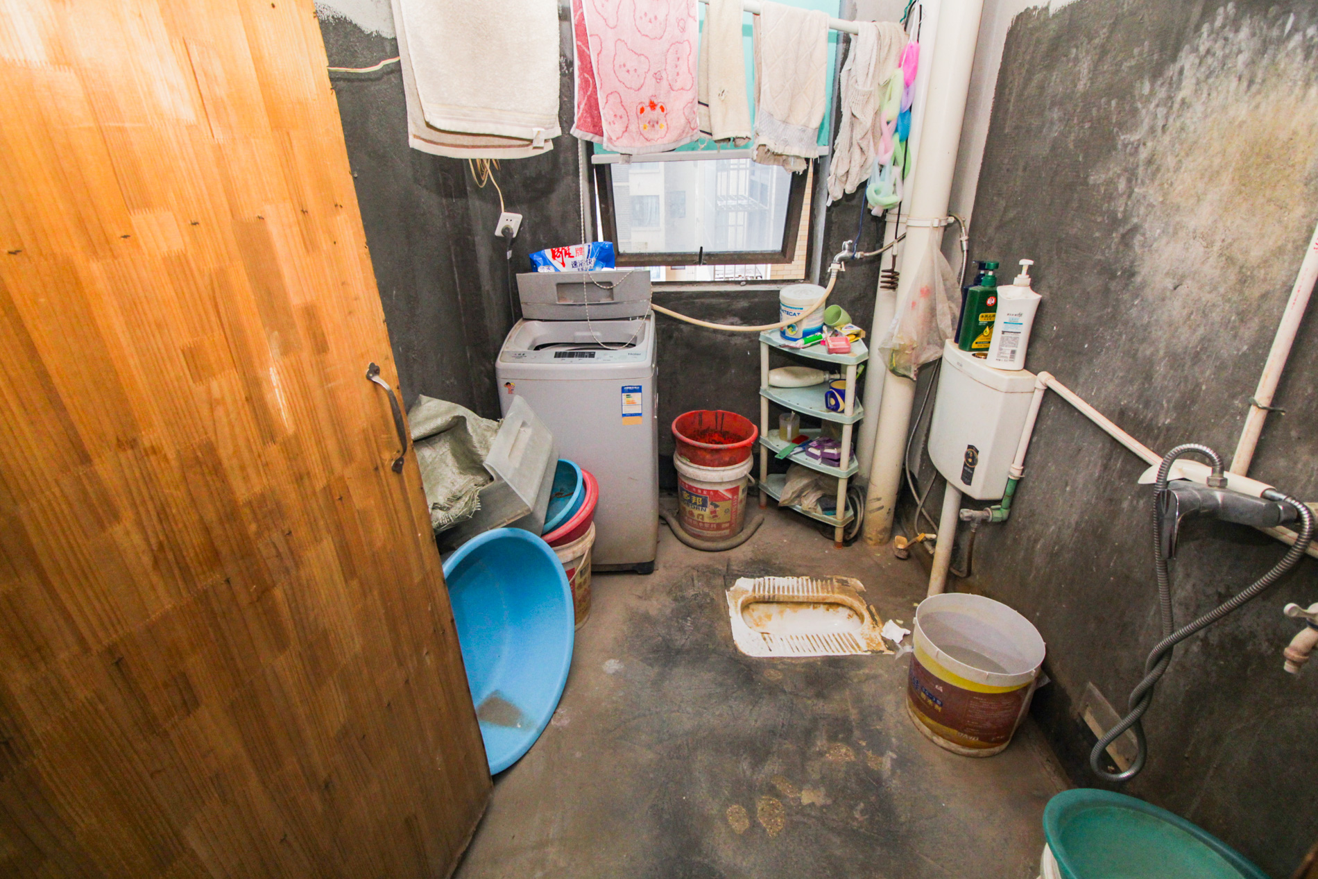 万象美域  3室2厅2卫    99.8万卫生间