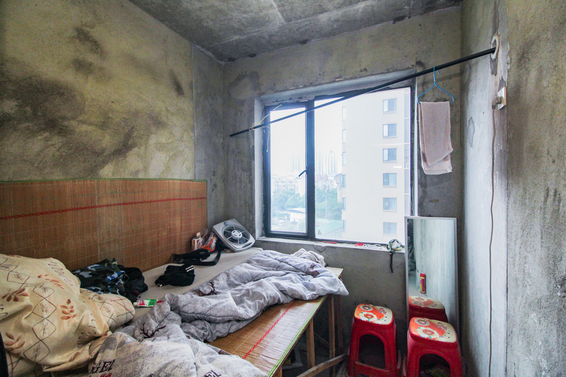 万象美域  3室2厅2卫    99.8万卧室