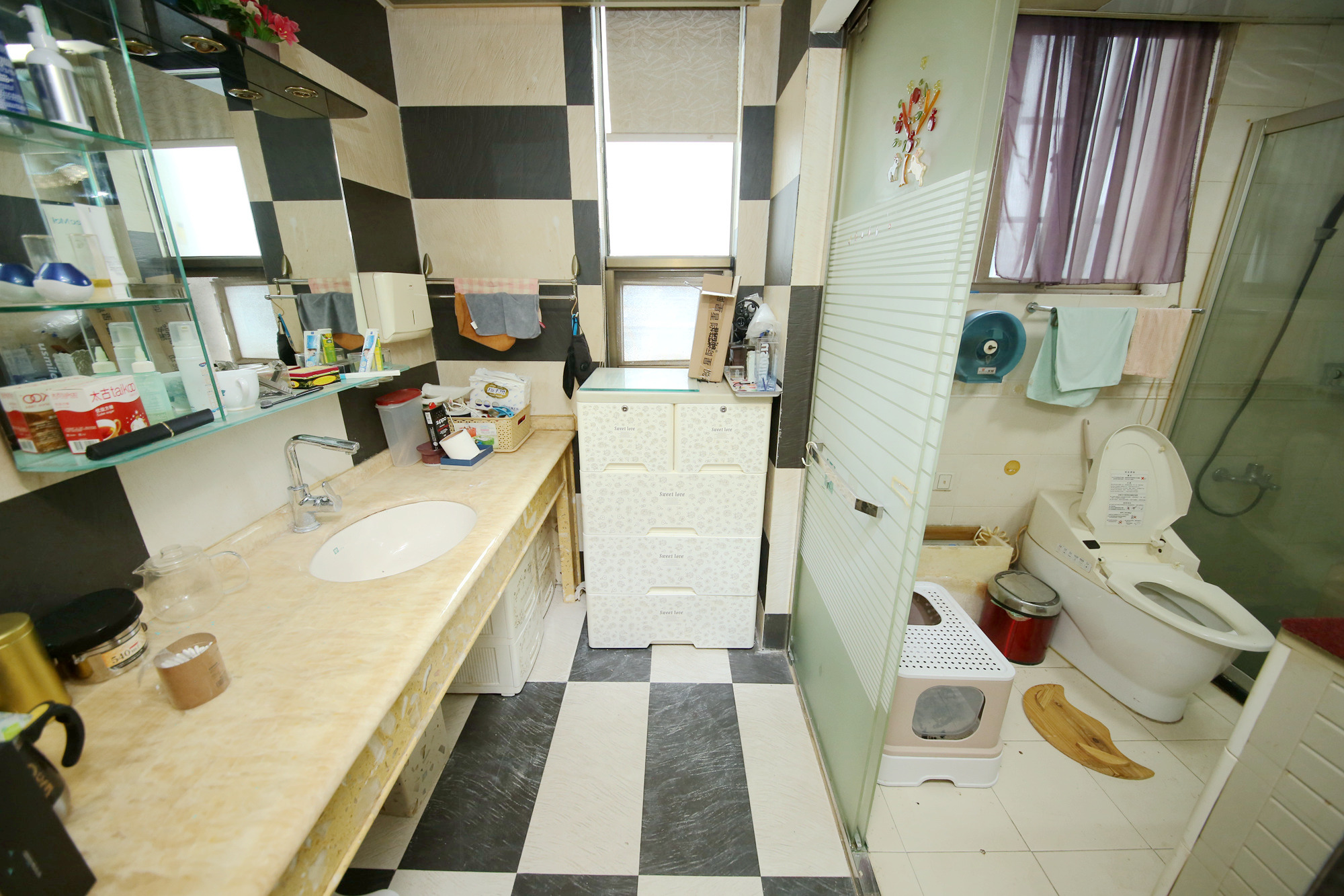 省建苑小区  3室2厅2卫    174.8万卫生间