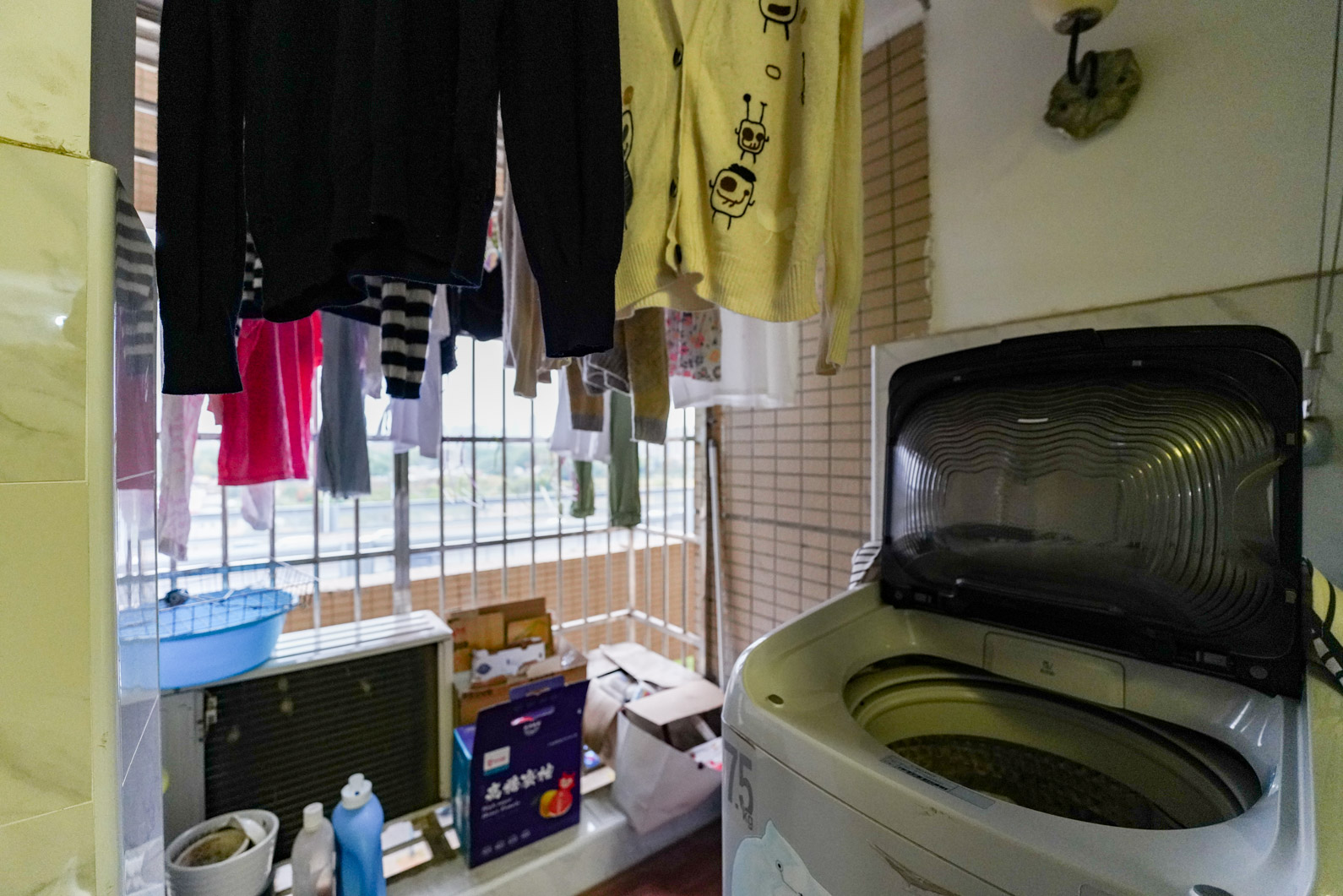 长房半岛蓝湾（观山月）  1室1厅1卫   51.00万阳台