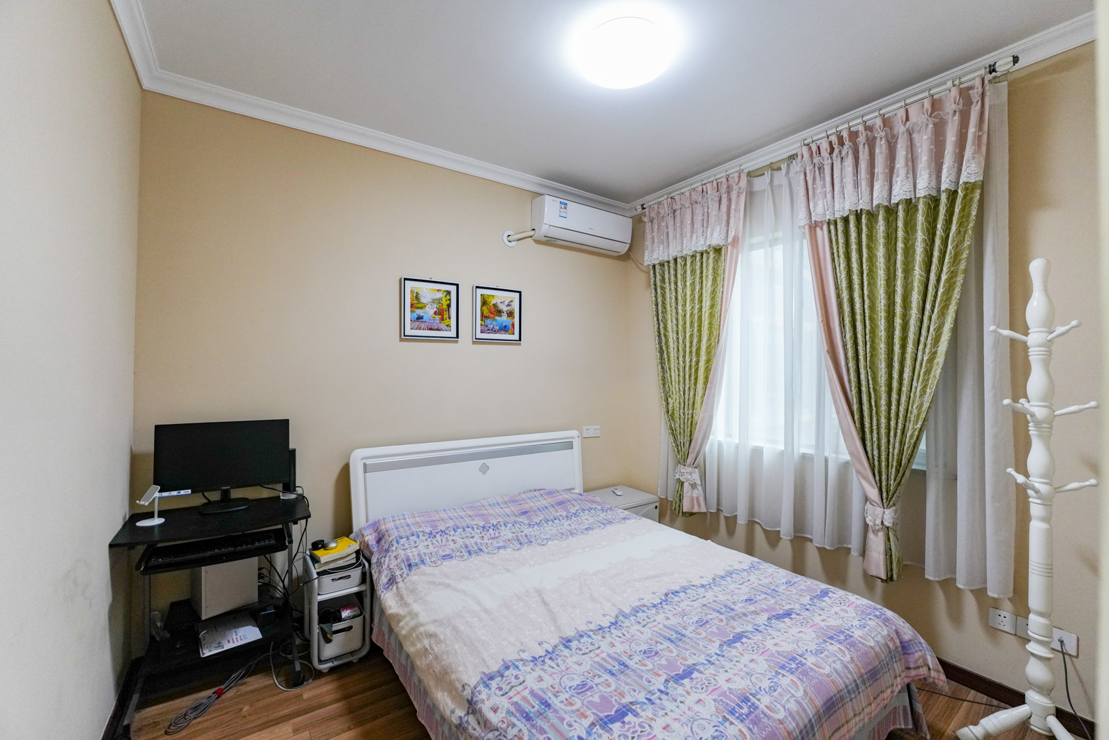 富兴嘉城（富兴汇中央）  2室2厅1卫    93.8万卧室