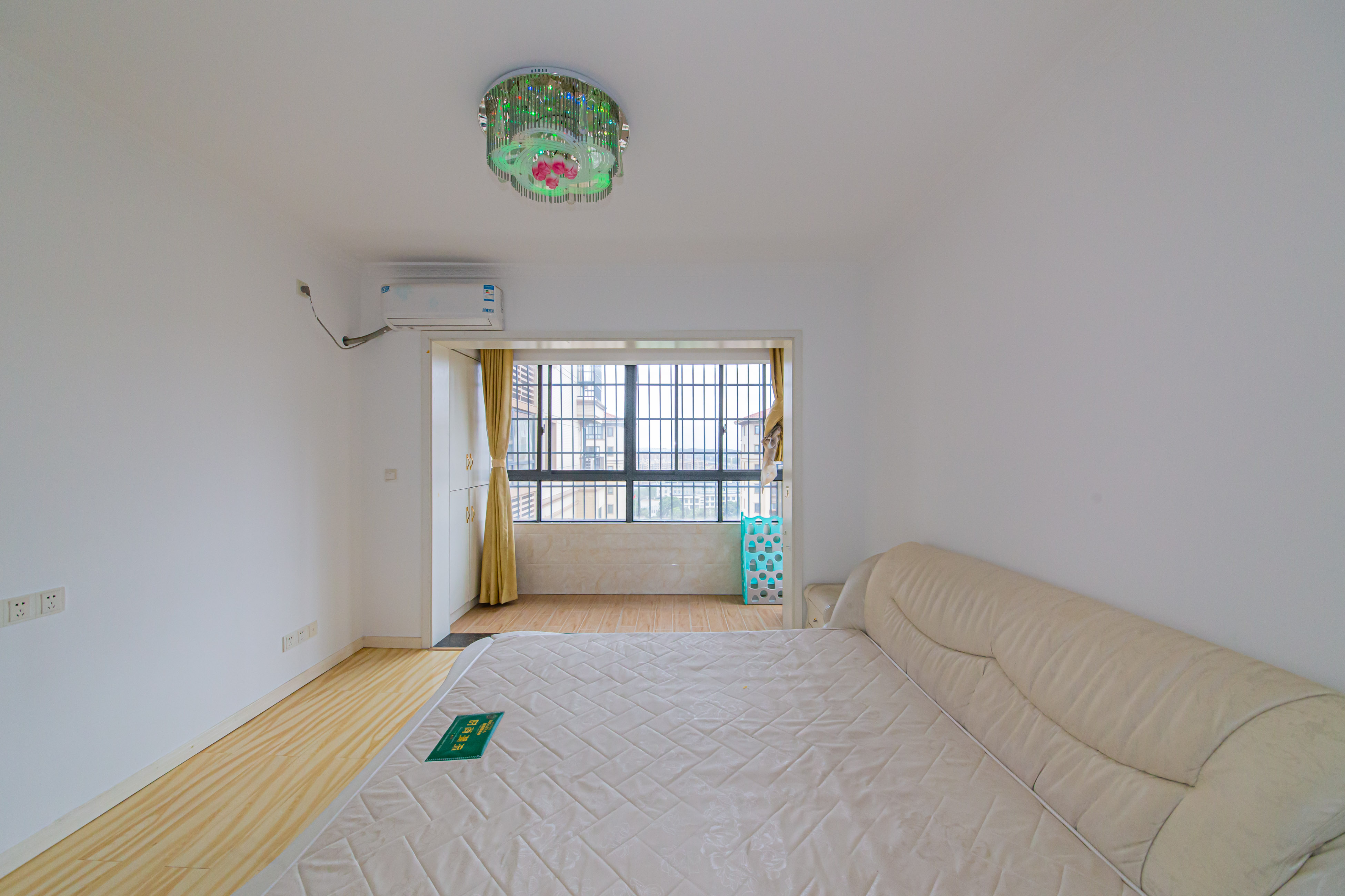 中建芙蓉嘉苑  3室2厅1卫    158.8万卧室