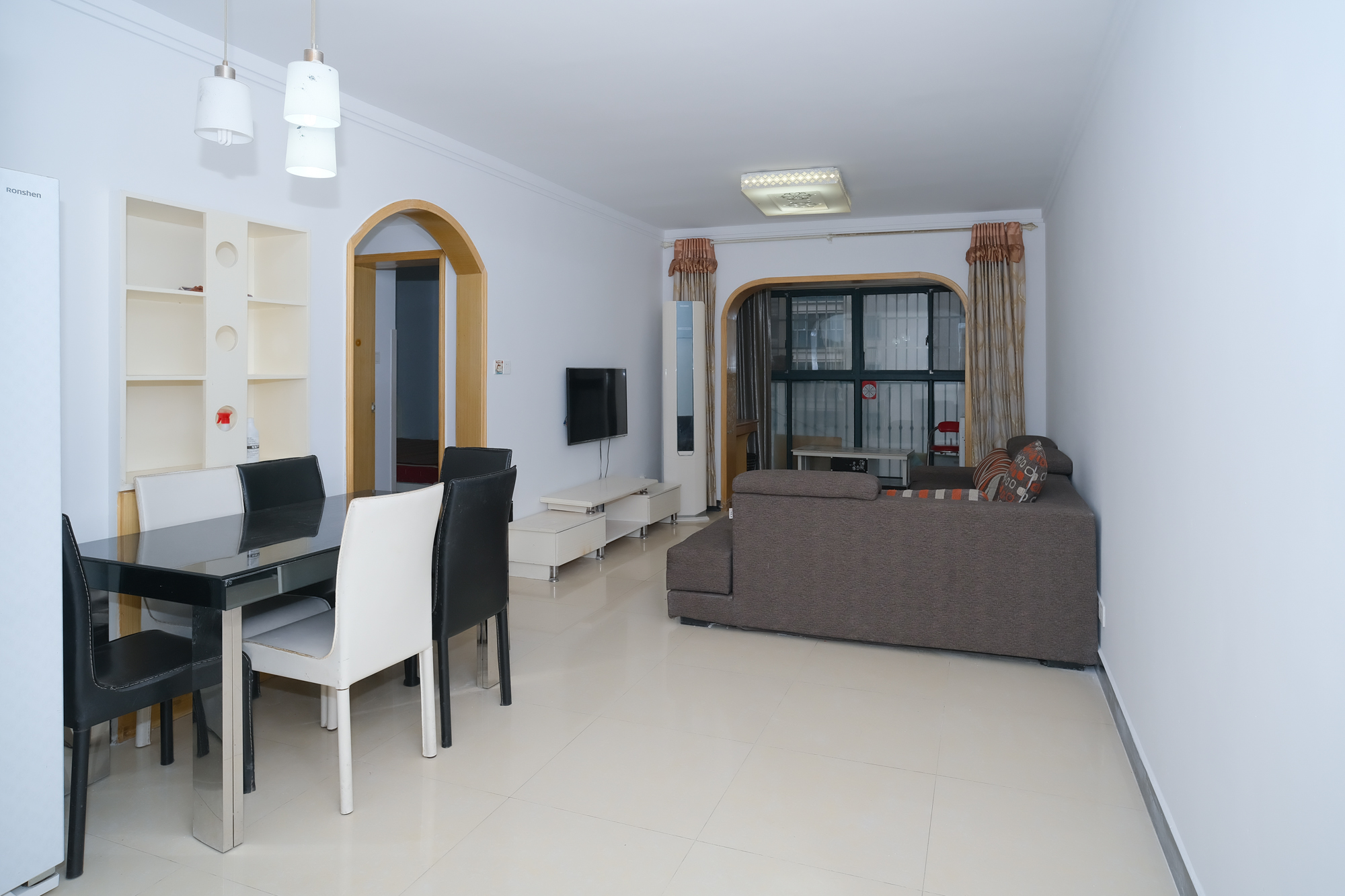 蝴蝶谷 2室2厅1卫 51.7万 蝴蝶谷 2室2厅1卫 51.7万客厅