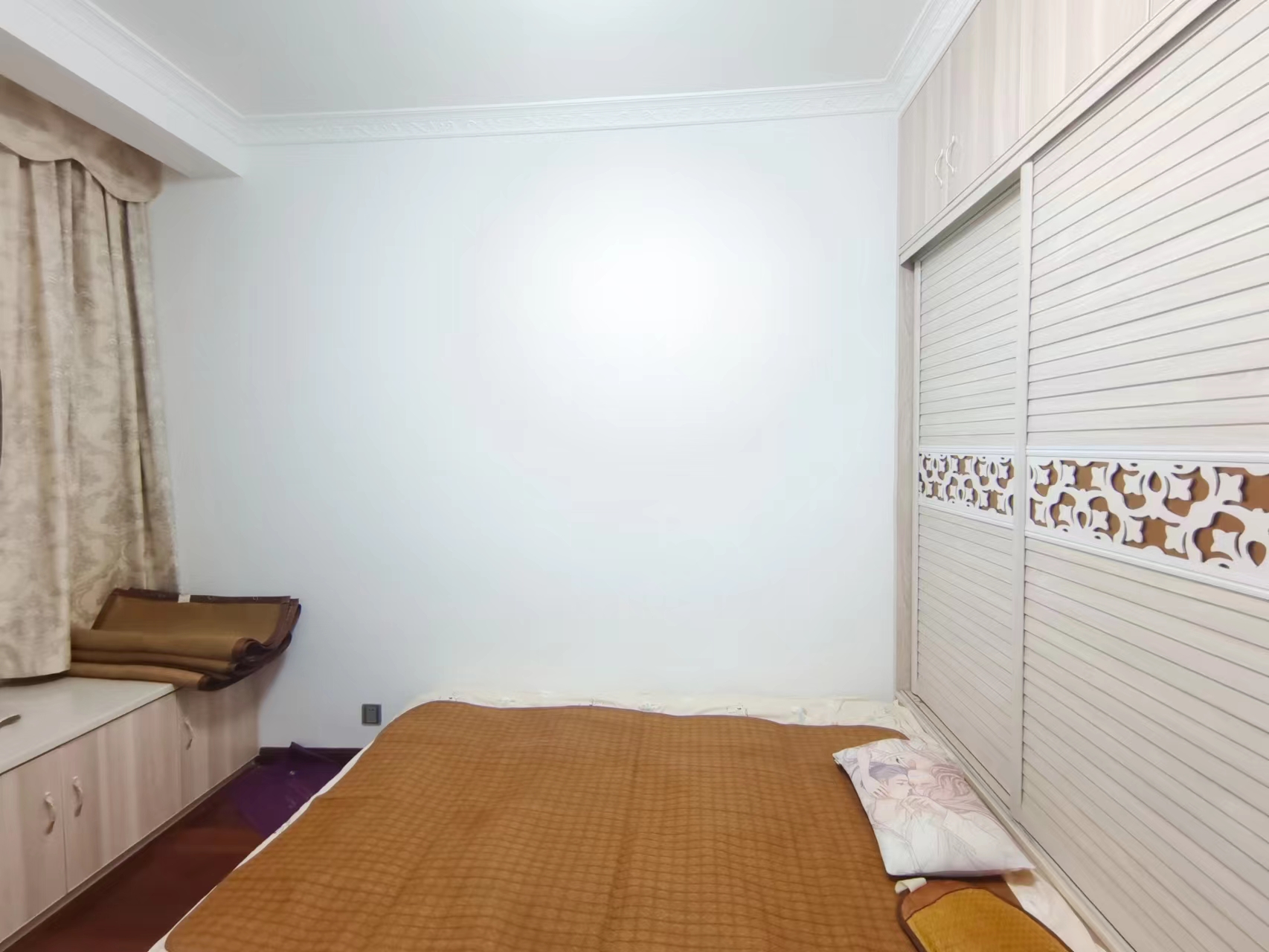 红盾雅园 3室2厅2卫 79.80万 红盾雅园 3室2厅2卫 79.80万室内图