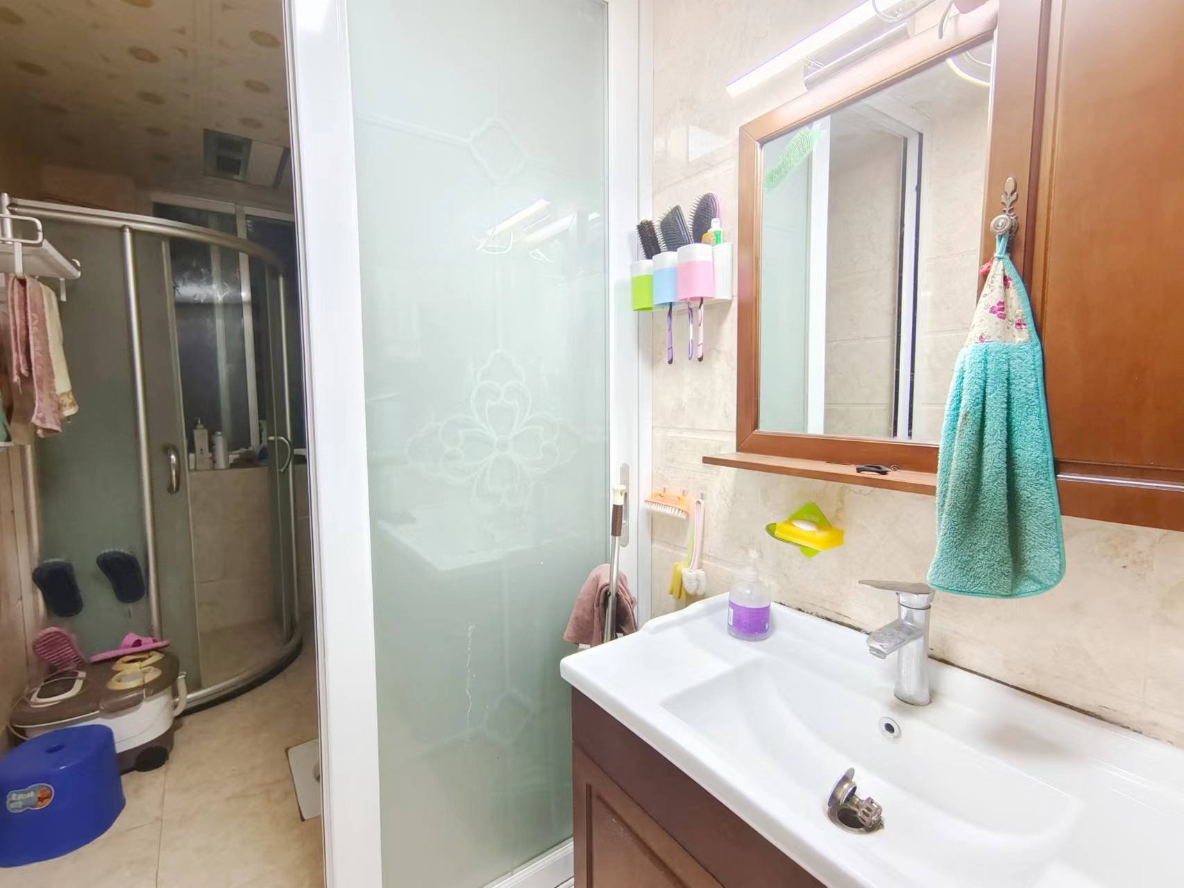 红盾雅园 3室2厅2卫 79.80万 红盾雅园 3室2厅2卫 79.80万室内图