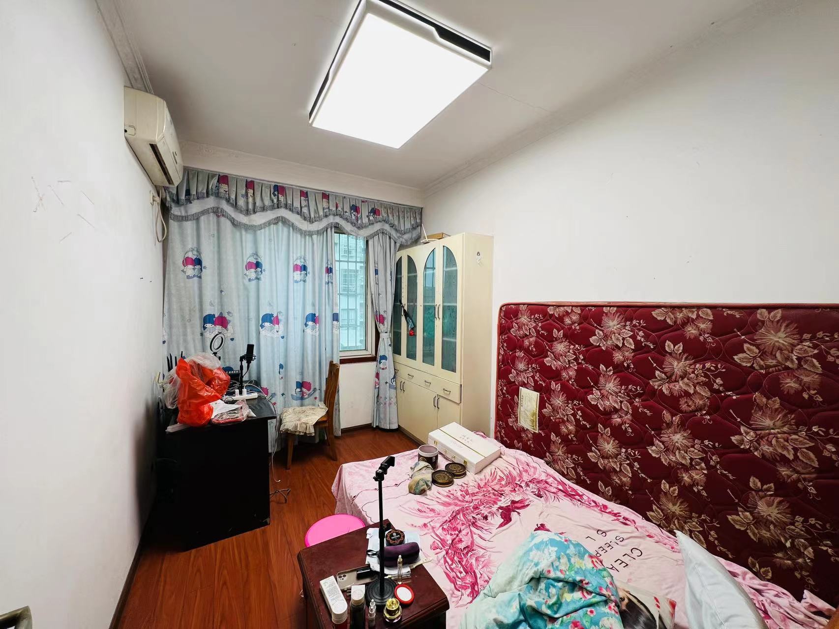 碧野华庭  3室2厅2卫    58.0万 碧野华庭  3室2厅2卫    58.0万室内图