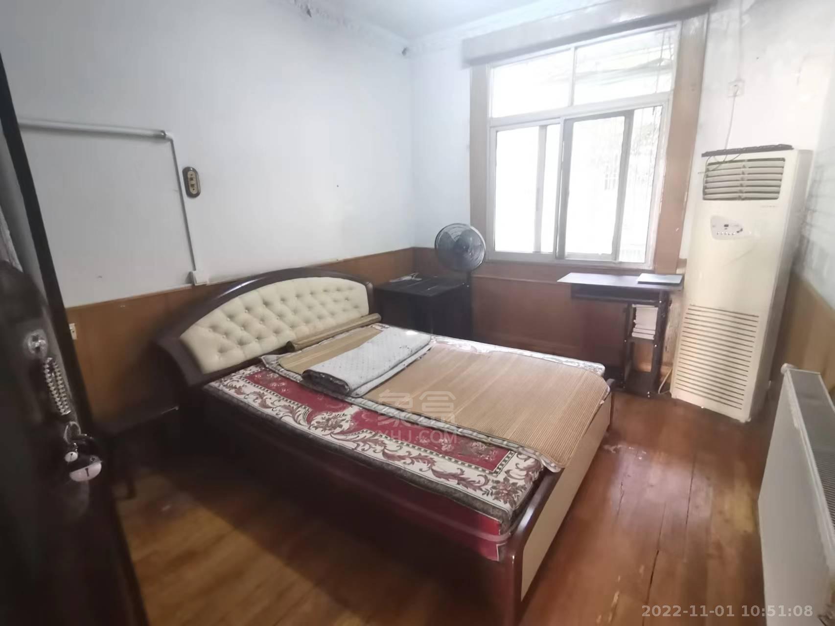 五公司机关大院 3室2厅1卫 1600.00元/月 五公司机关大院 3室2厅1卫 1600.00元/月室内图