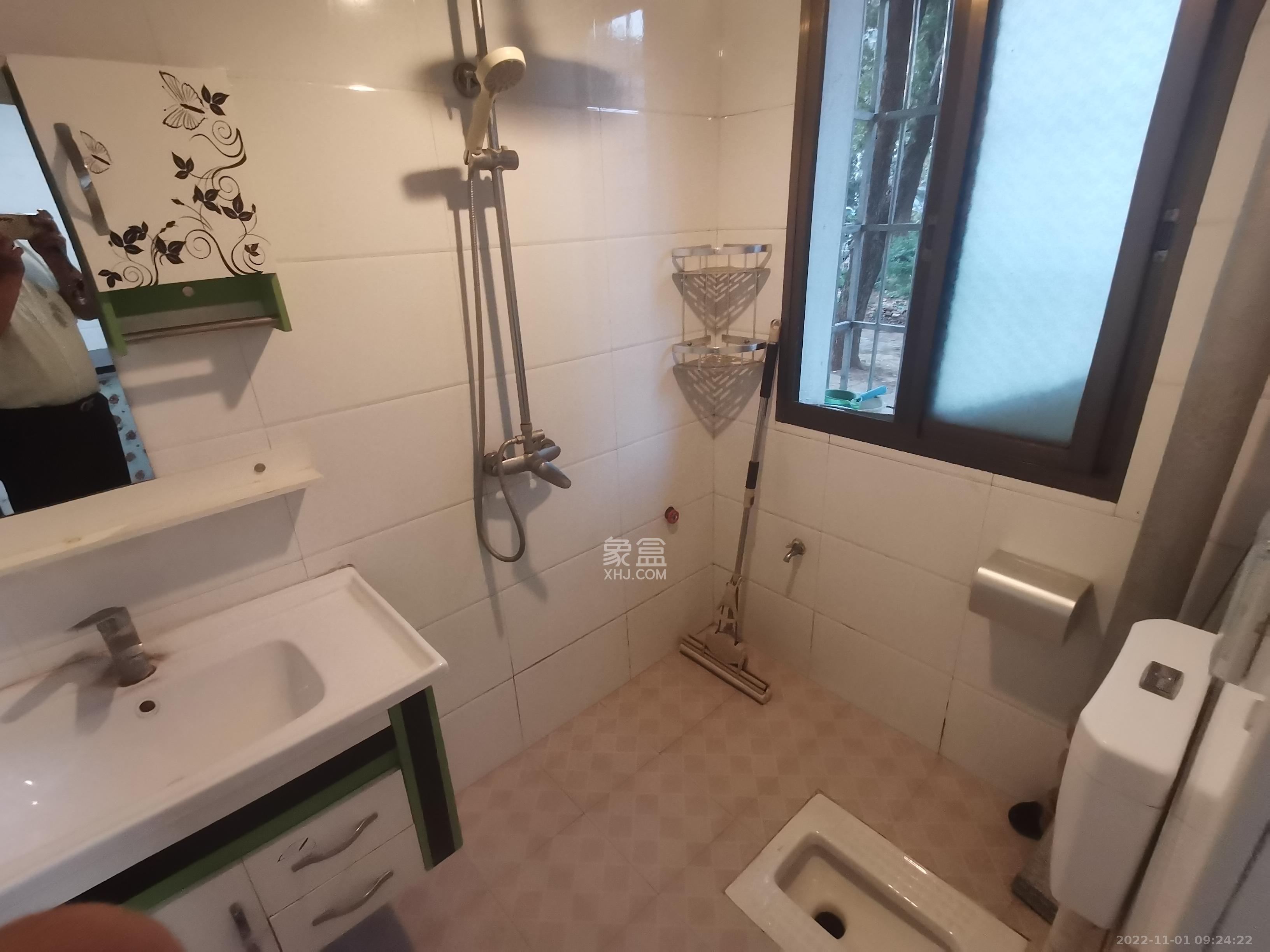 建设中路散盘  2室1厅1卫   1200.00元/月室内图1