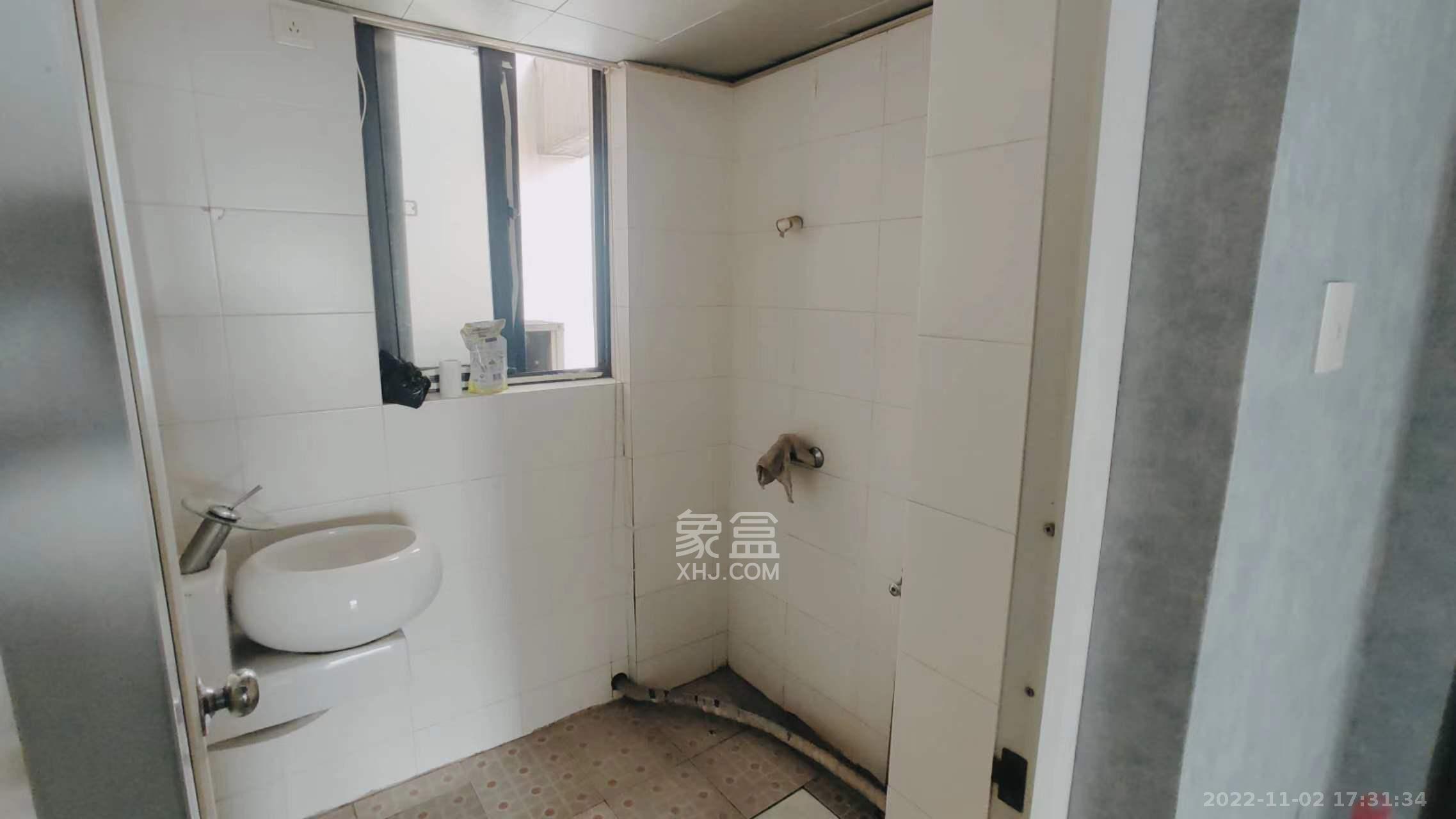 三万英尺  1室1厅1卫   2100.00元/月室内图