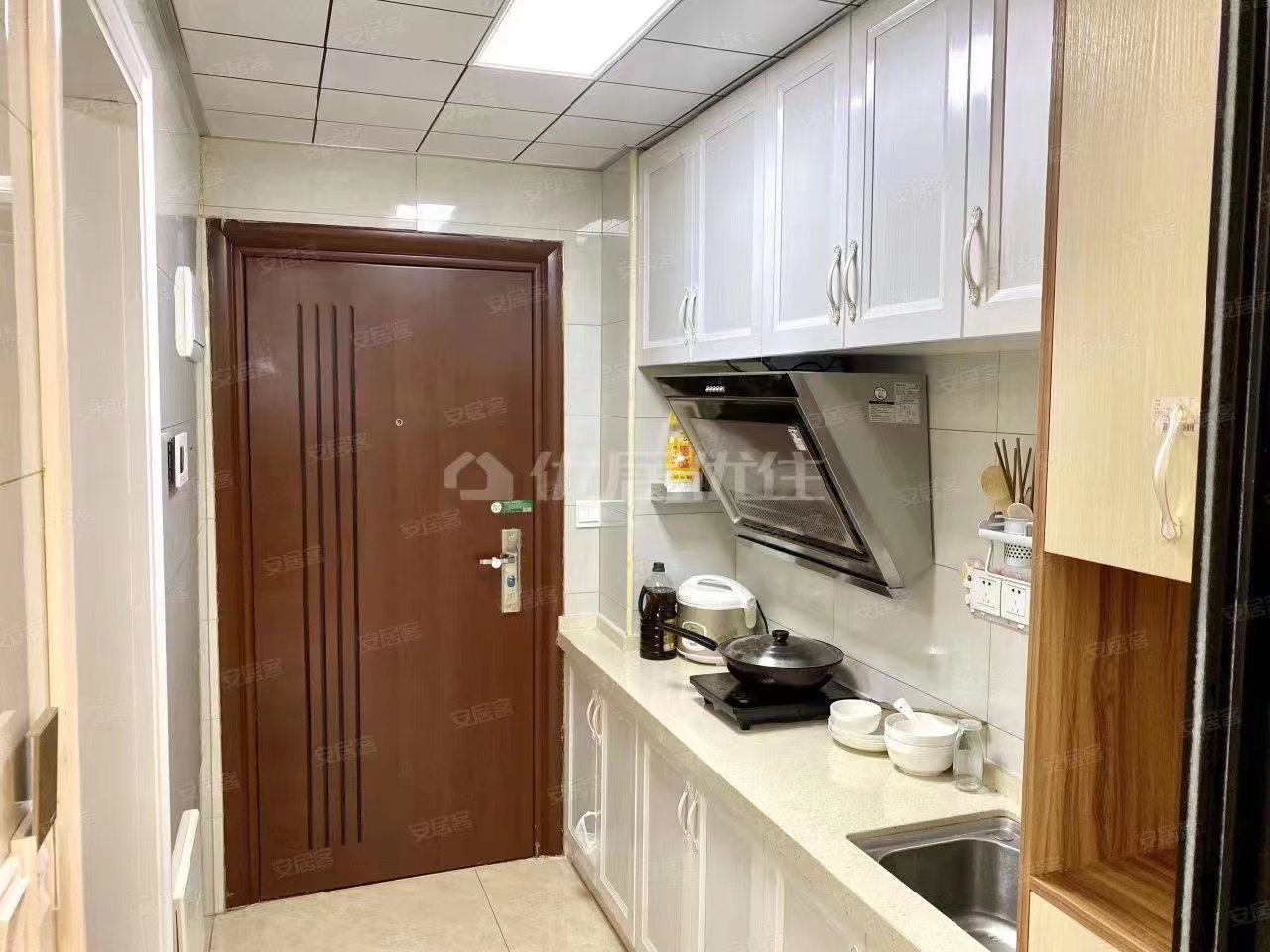珠江愉景新城  1室1厅1卫   1300.00元/月室内图