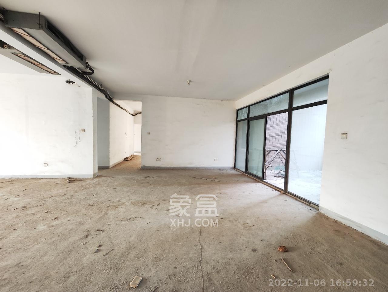 藏瓏湖上國際花園  5室2廳3衛(wèi)   8000.00元/月室內(nèi)圖