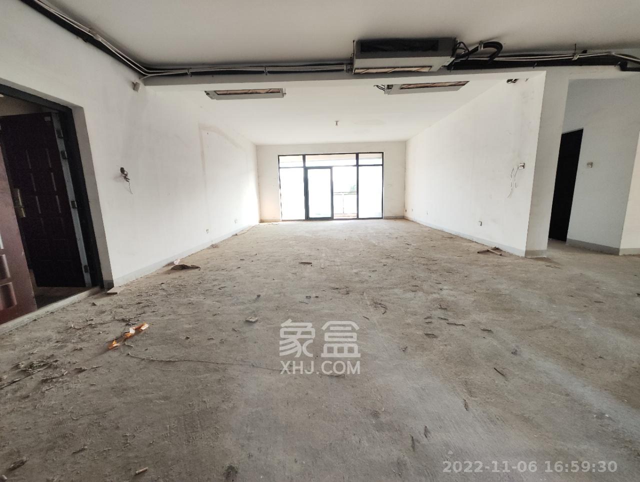 藏瓏湖上國際花園  5室2廳3衛(wèi)   8000.00元/月室內(nèi)圖