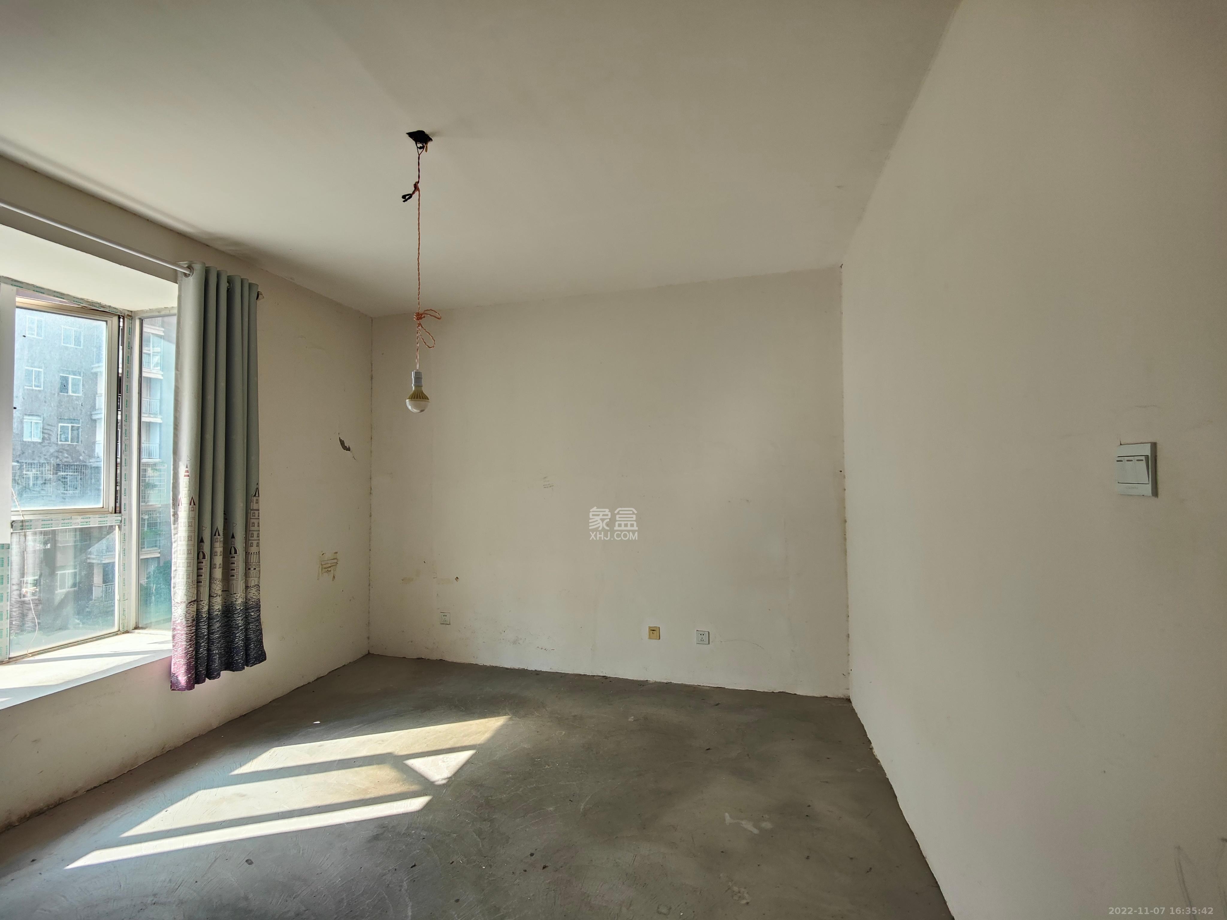 德泽苑 5室2厅2卫 1300.00元/月 德泽苑 5室2厅2卫 1300.00元/月室内图