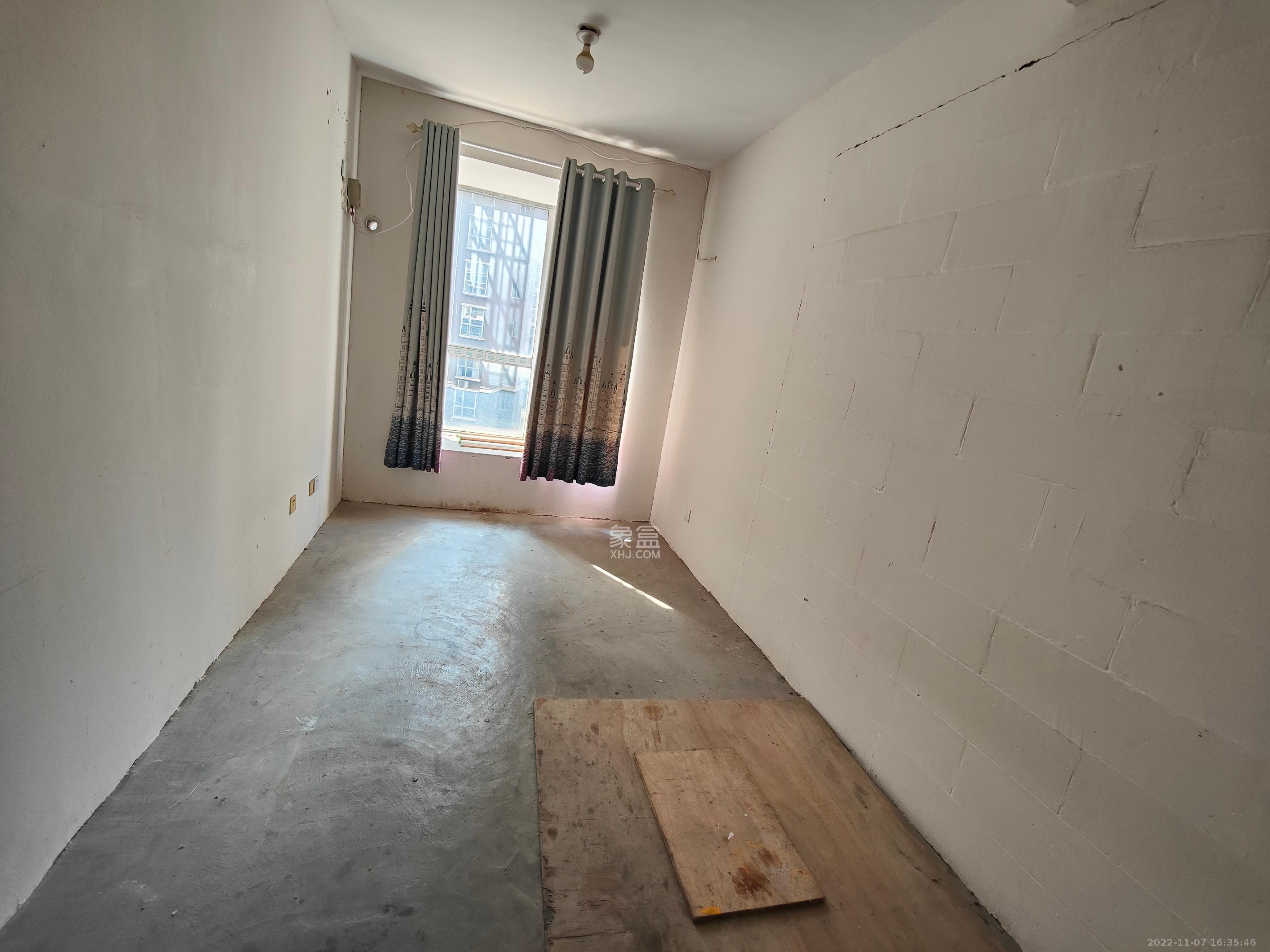 德泽苑 5室2厅2卫 1300.00元/月 德泽苑 5室2厅2卫 1300.00元/月室内图