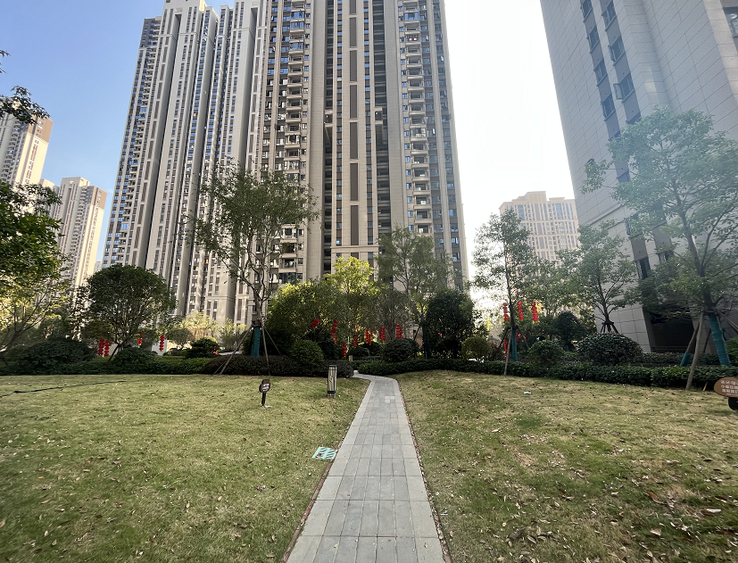 阳光城尚东湾凌云府  3室2厅2卫   1500.00元/月室内图1
