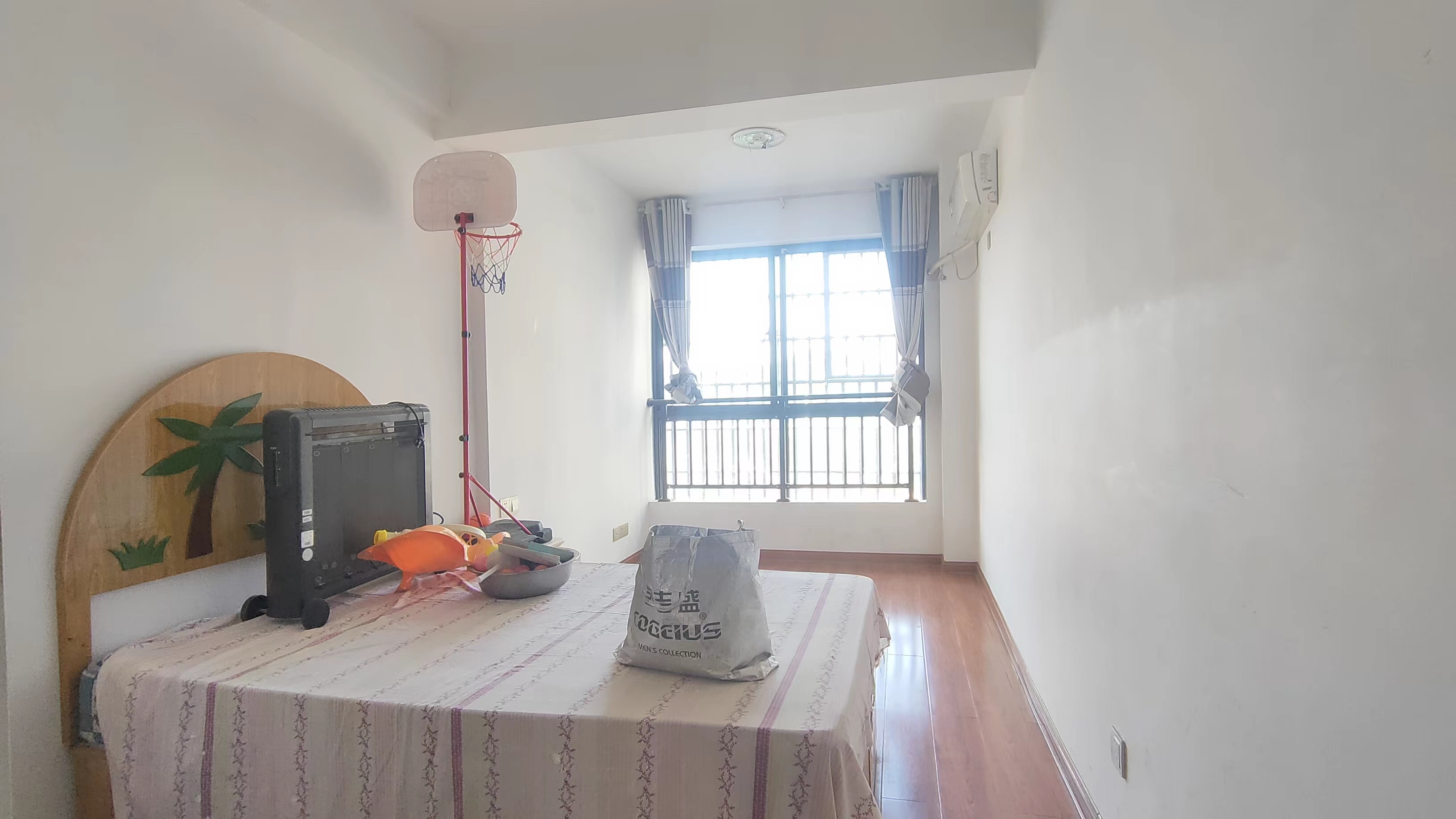 尚格名城万家理想  3室2厅1卫    90.0万 尚格名城万家理想  3室2厅1卫    90.0万室内图