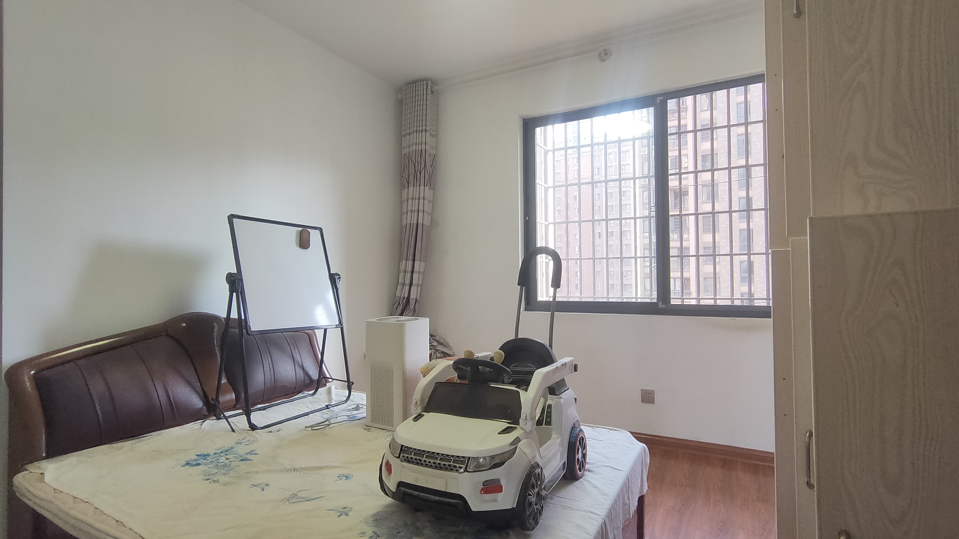 尚格名城万家理想  3室2厅1卫    90.0万 尚格名城万家理想  3室2厅1卫    90.0万室内图