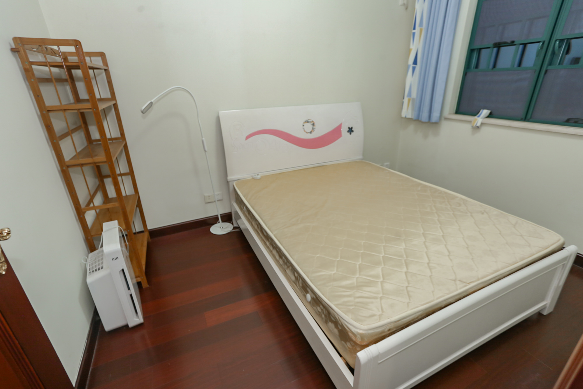 恒大华府  2室2厅1卫   186.20万卧室