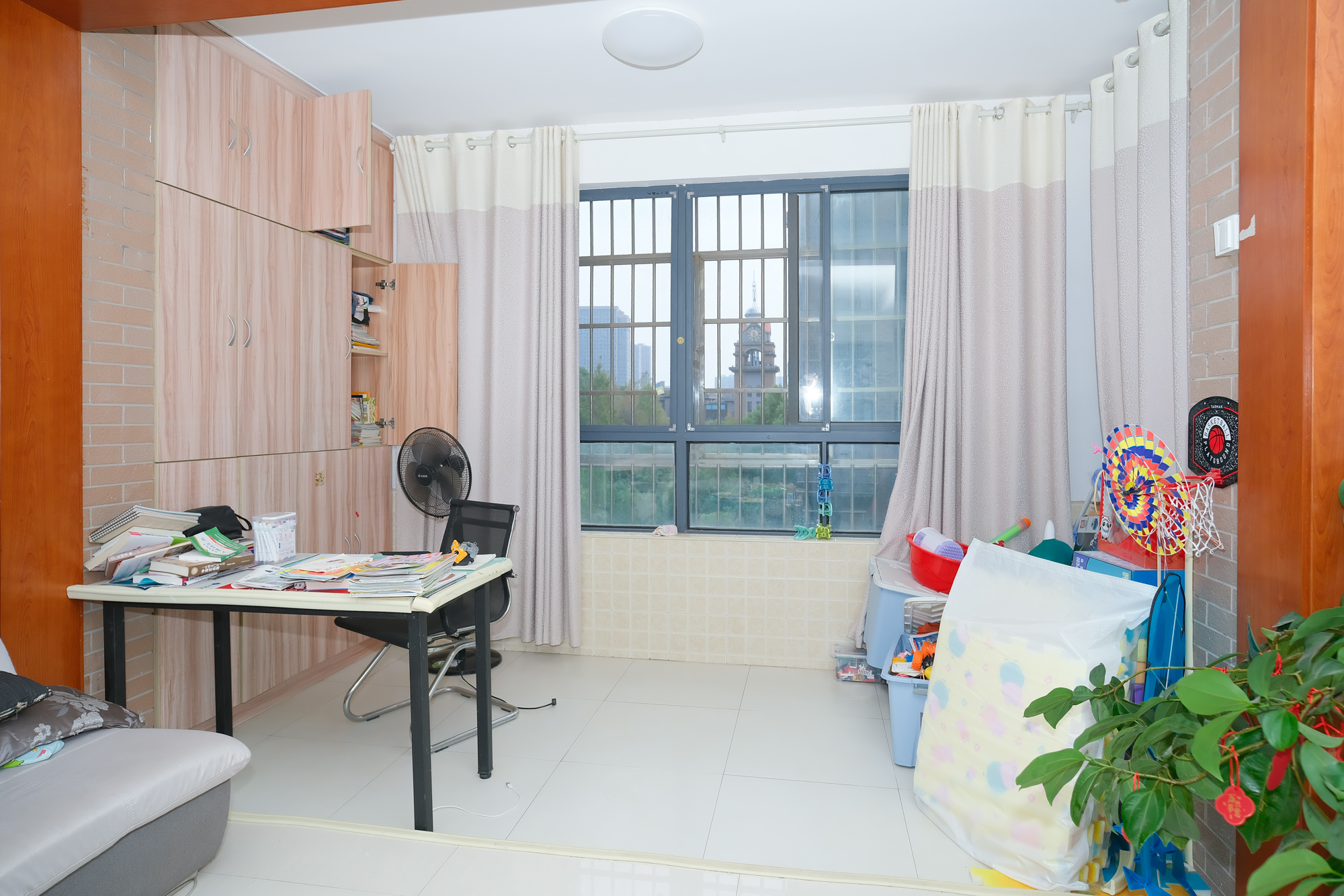 山水湾  3室2厅2卫   85.00万阳台