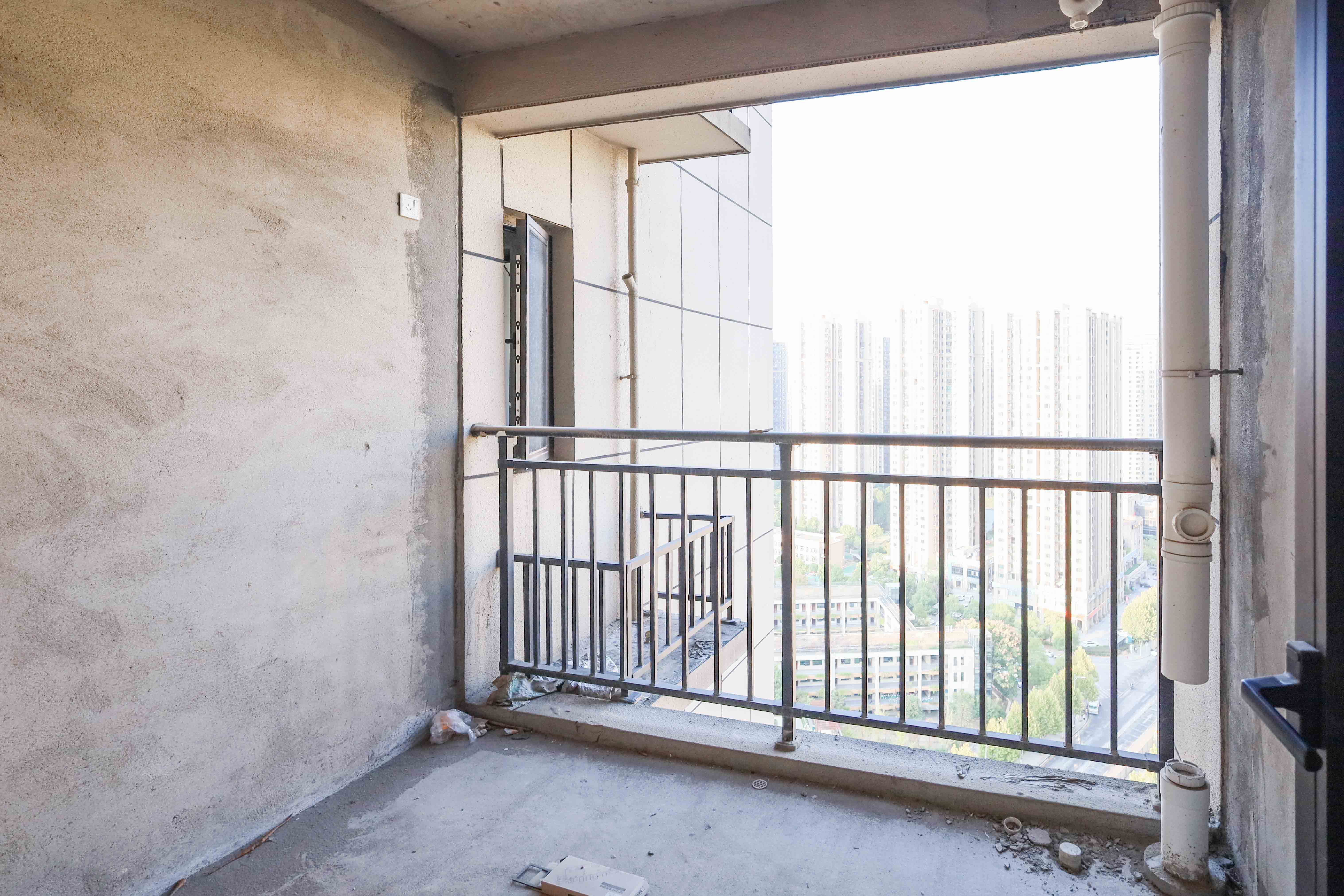 中国铁建梅溪青秀二期  4室2厅2卫    210.0万其他
