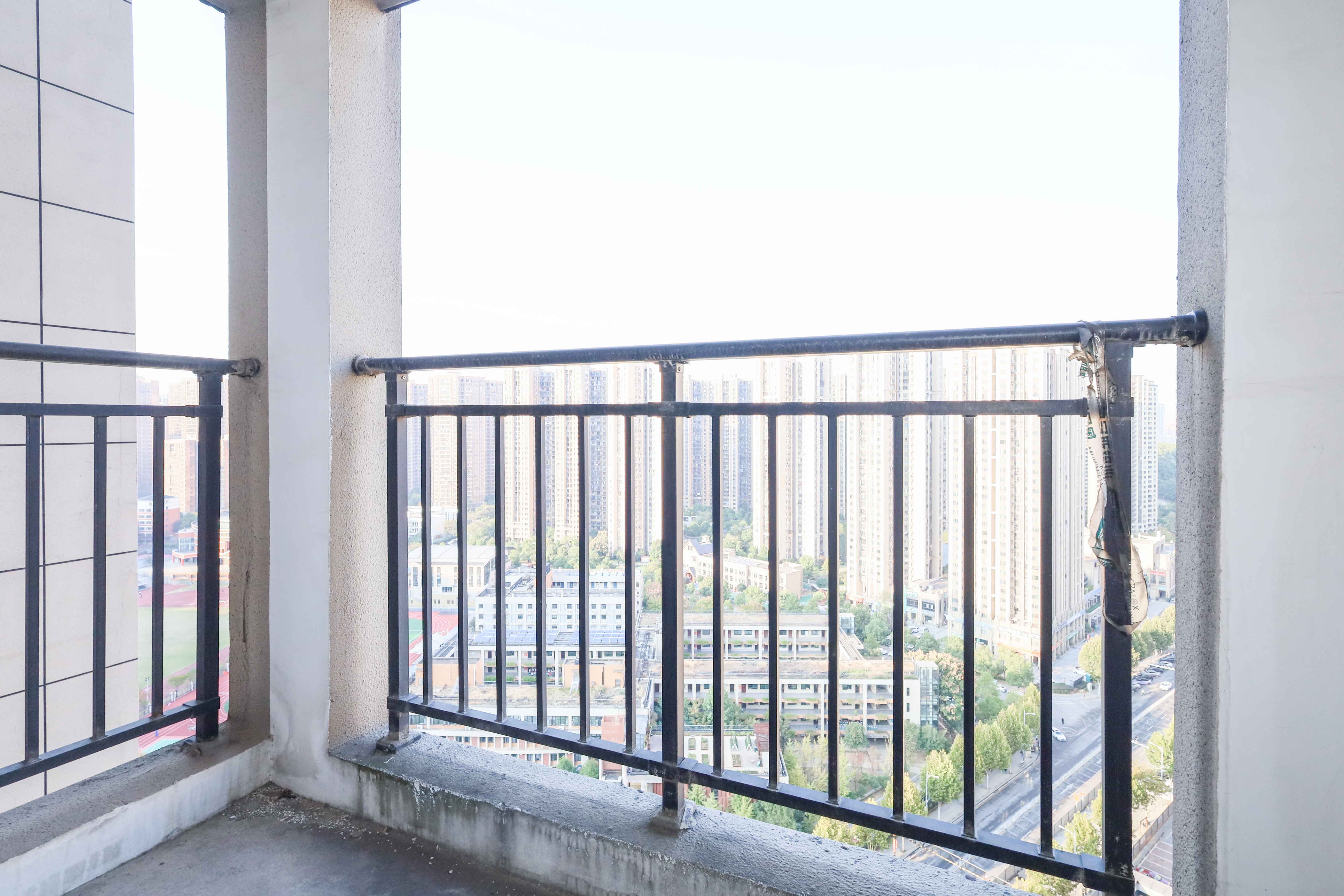 中国铁建梅溪青秀二期  4室2厅2卫    210.0万其他