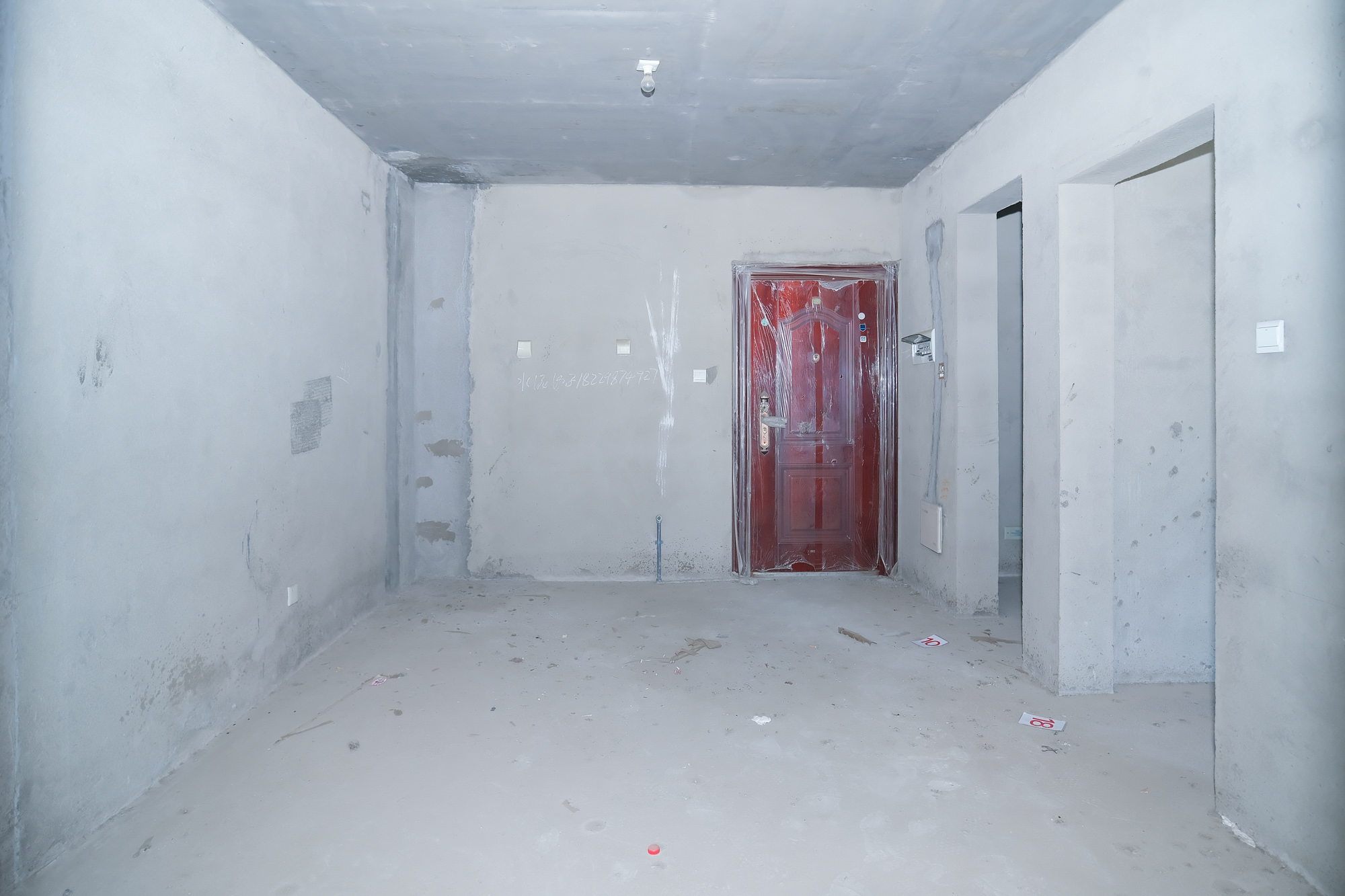 长永佳苑 1室1厅1卫 32.80万 长永佳苑 1室1厅1卫 32.80万客厅