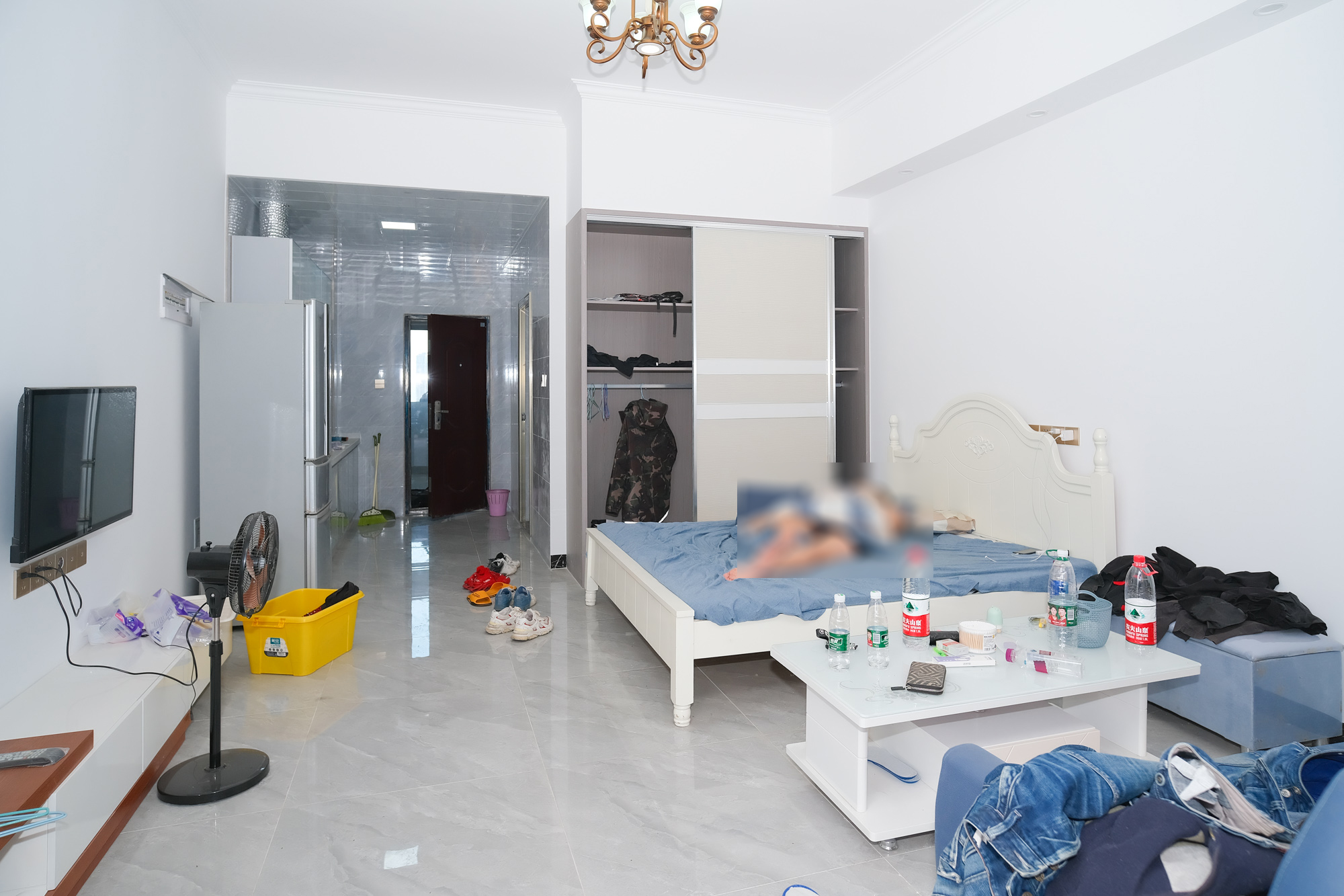 金鹰商业广场(金鹰商业大厦)  1室1厅1卫    41.8万 金鹰商业广场(金鹰商业大厦)  1室1厅1卫    41.8万卧室