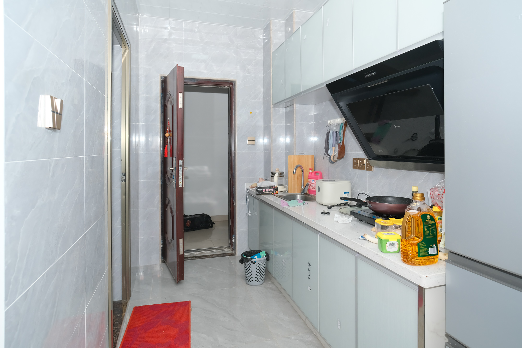 金鹰商业广场(金鹰商业大厦) 1室1厅1卫 28.00万 金鹰商业广场(金鹰商业大厦) 1室1厅1卫 28.00万厨房