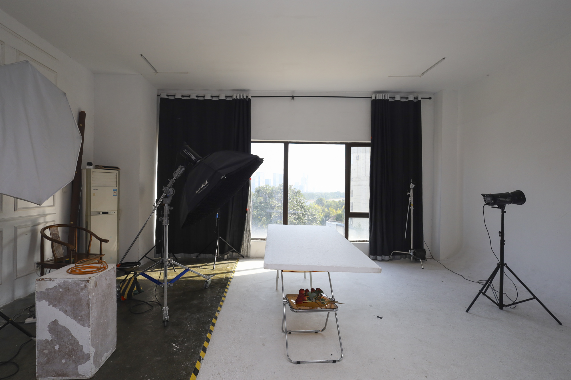 保利西海岸A区 4室2厅2卫 246.0万 保利西海岸A区 4室2厅2卫 246.0万客厅