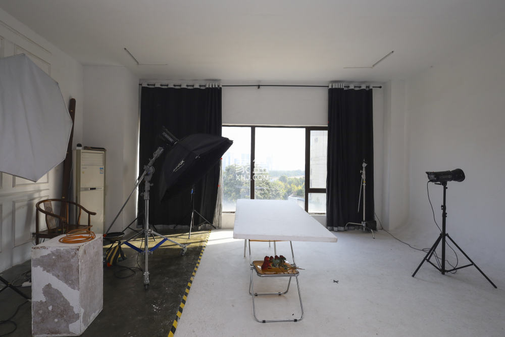 保利西海岸A区  4室2厅2卫    246.0万