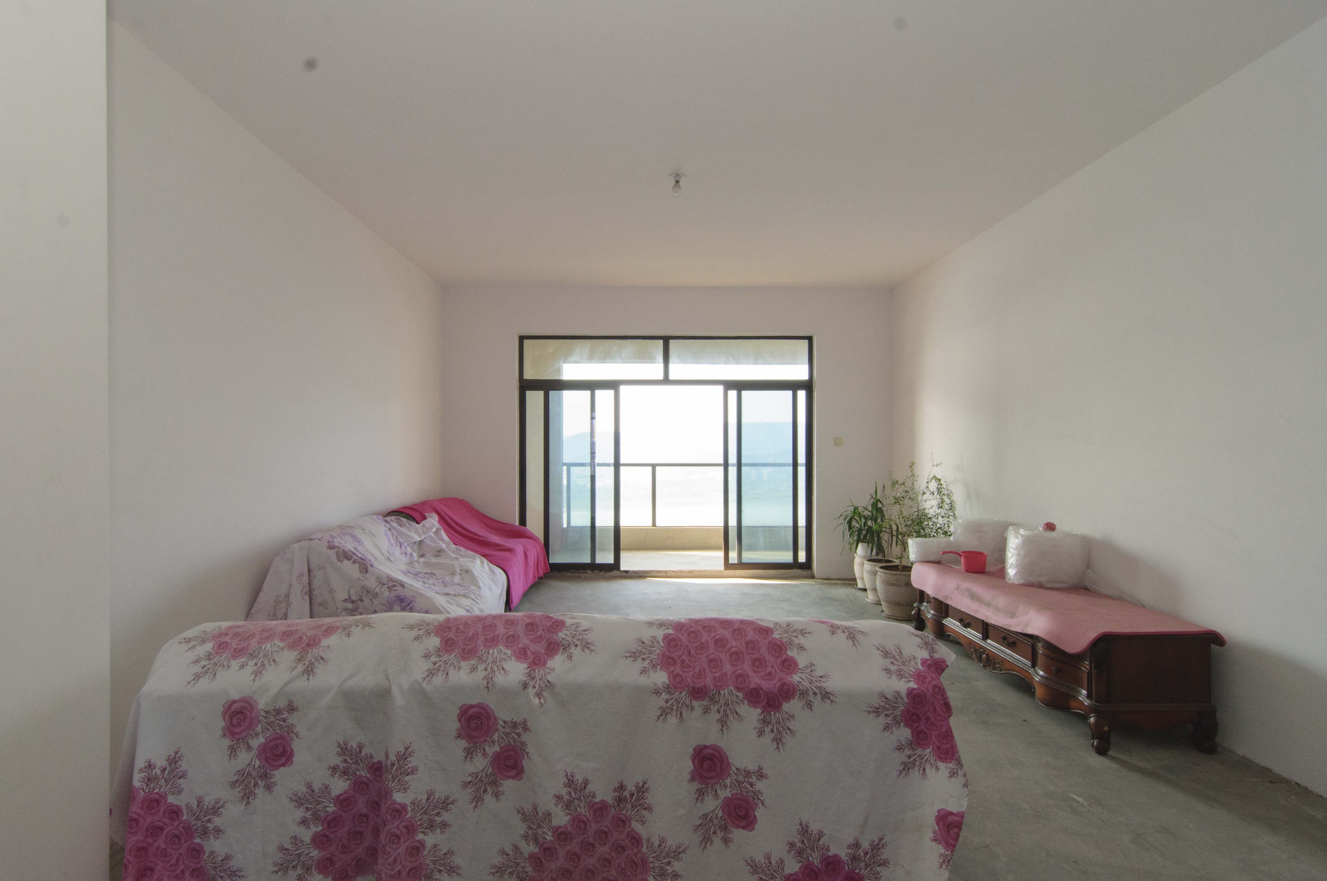中建江山壹号  4室2厅3卫   660.00万其他