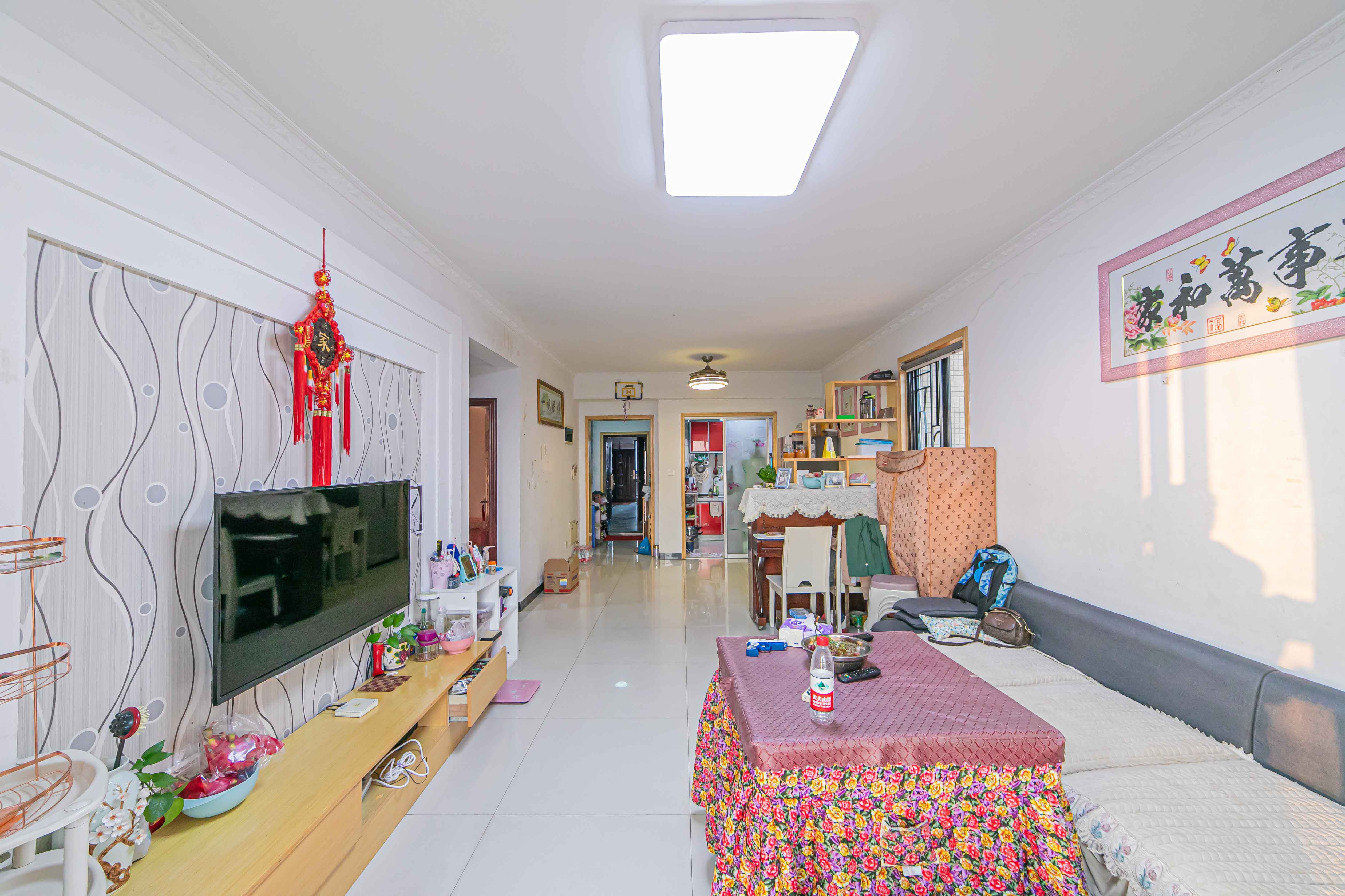 松雅湖金岸 2室2厅1卫 71.80万 松雅湖金岸 2室2厅1卫 71.80万客厅