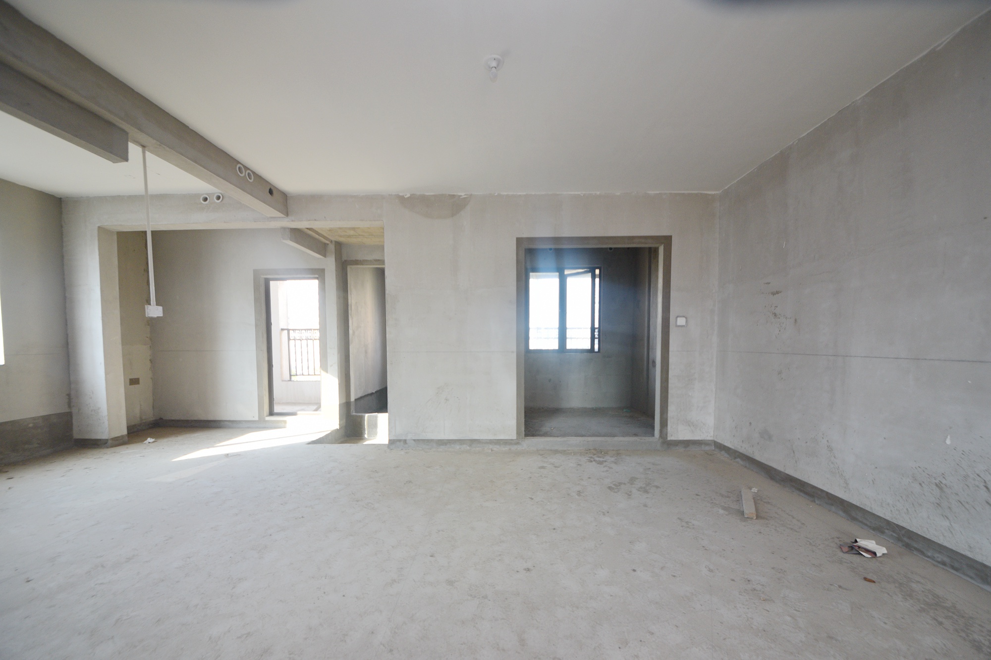 建发央玺（建发泱玺雅苑）  4室2厅2卫    310.0万客厅