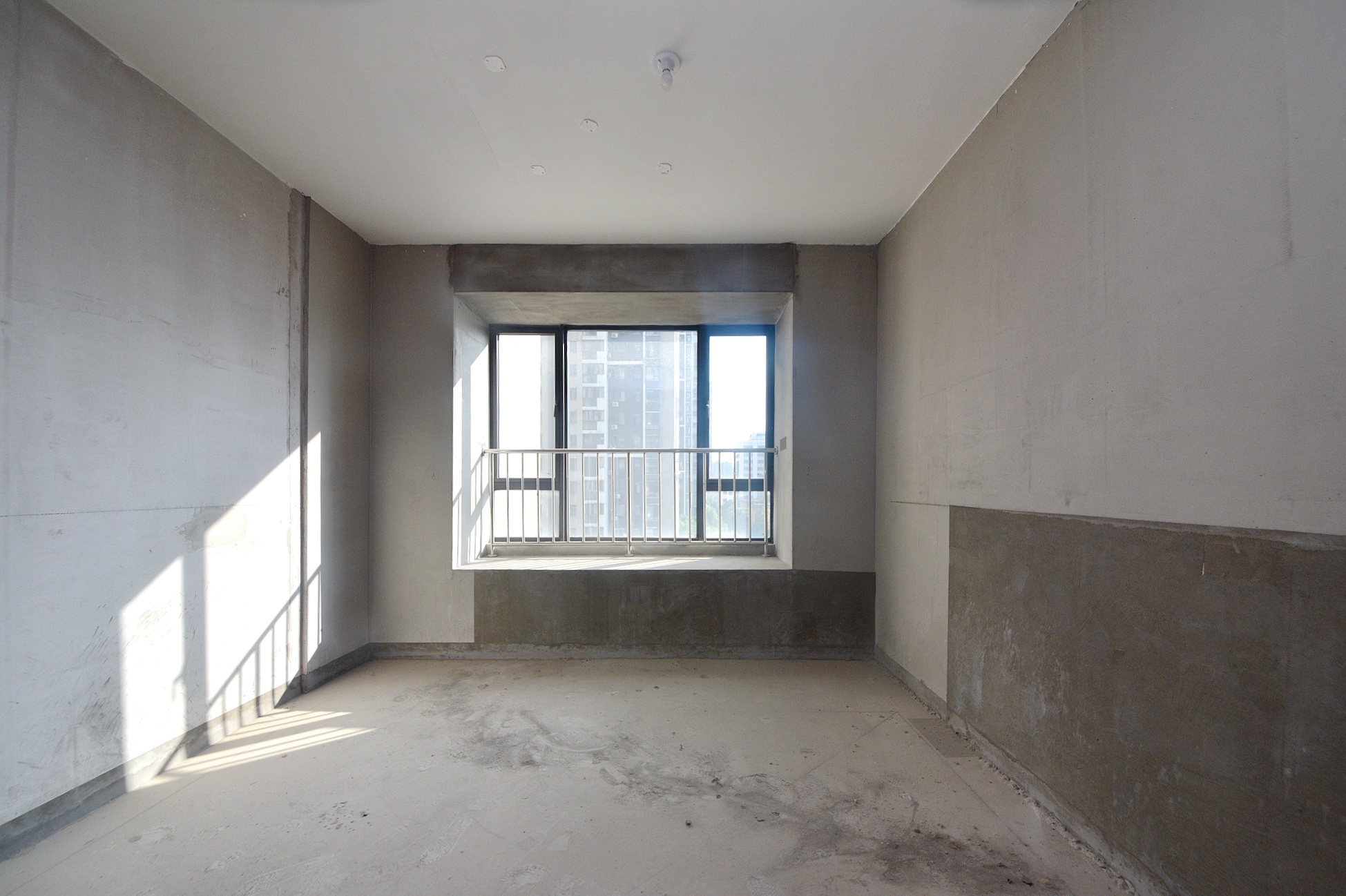 建发央玺（建发泱玺雅苑）  4室2厅2卫    310.0万卧室
