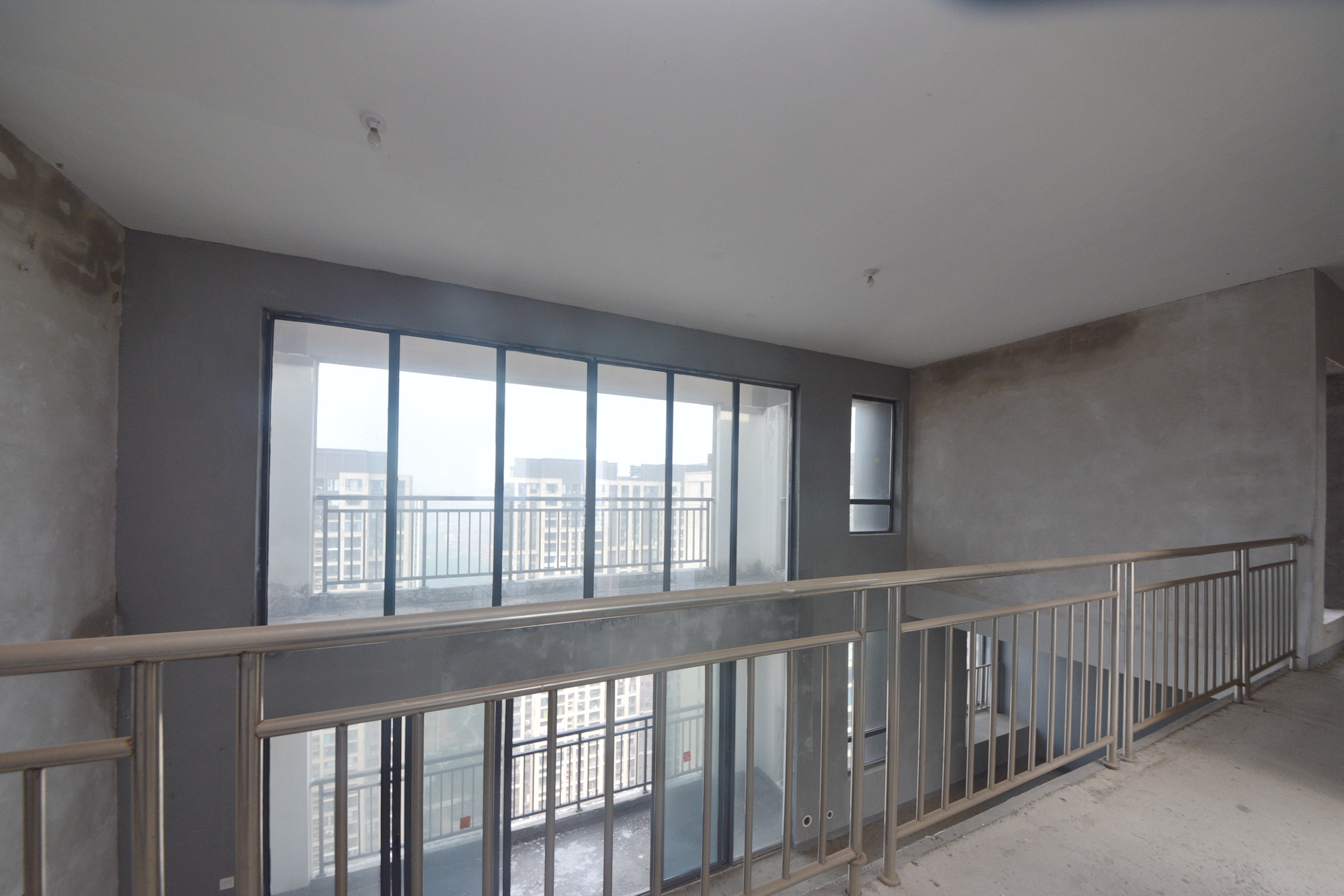 建发中央公园（建发美地）  5室2厅2卫   381.00万其他