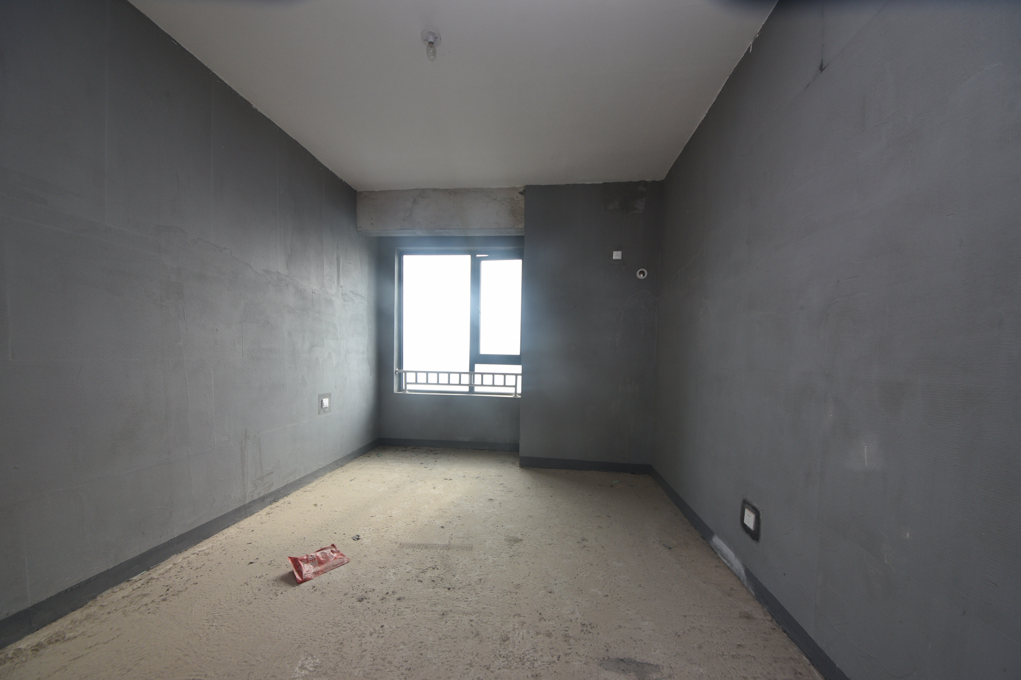 建发中央公园（建发美地）  5室2厅2卫   381.00万其他